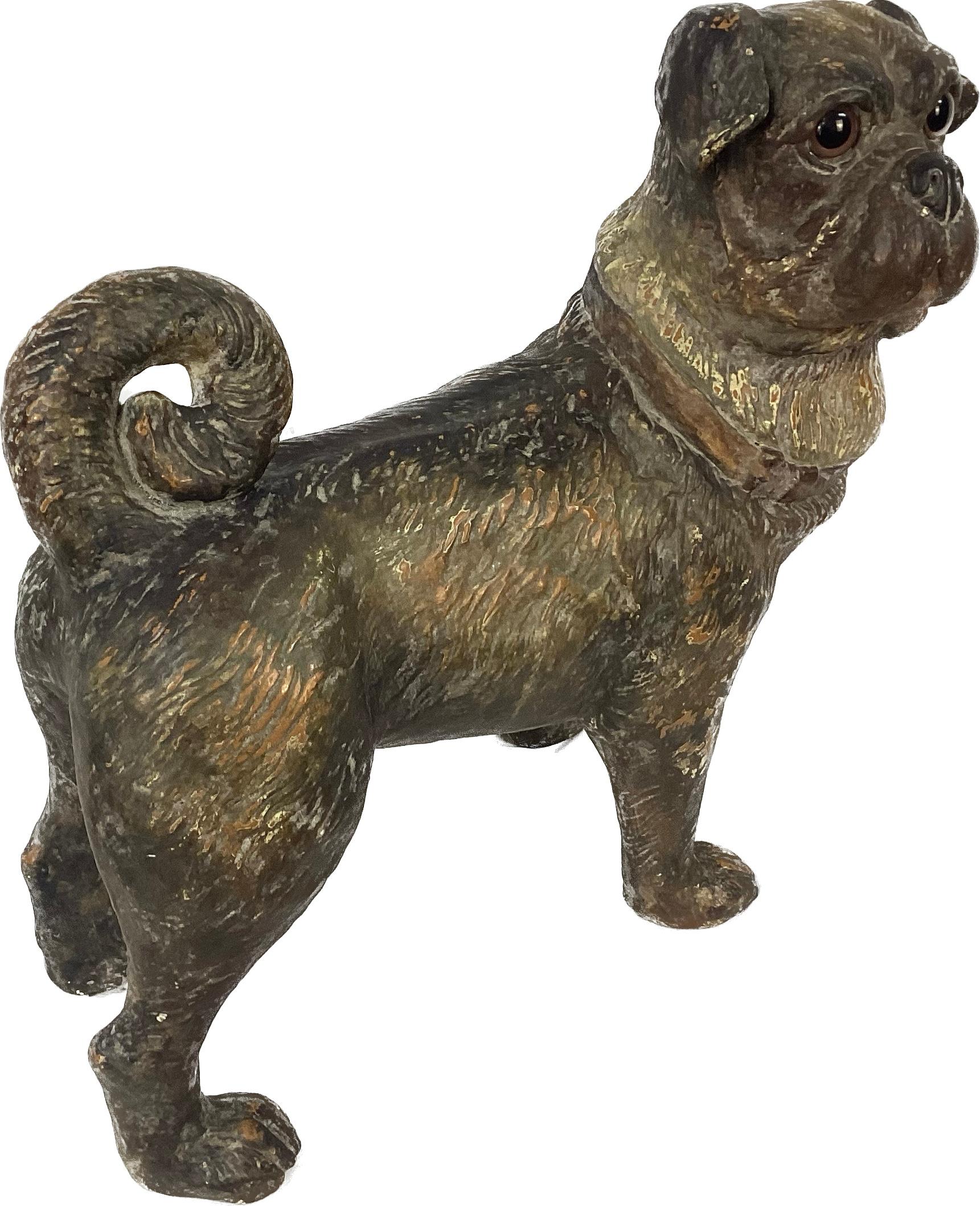 Terracotta Mops Hund mit Glasaugen (Österreichisch) im Angebot
