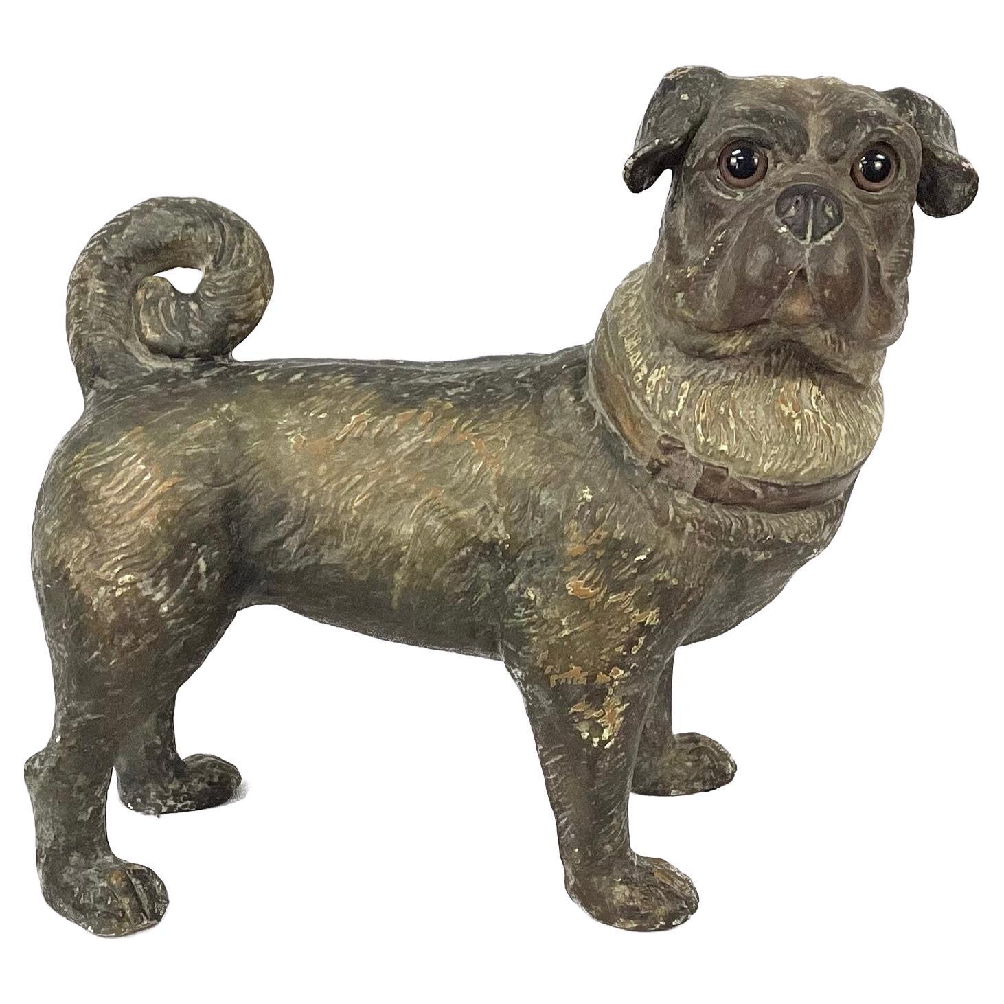 Terracotta Mops Hund mit Glasaugen im Angebot