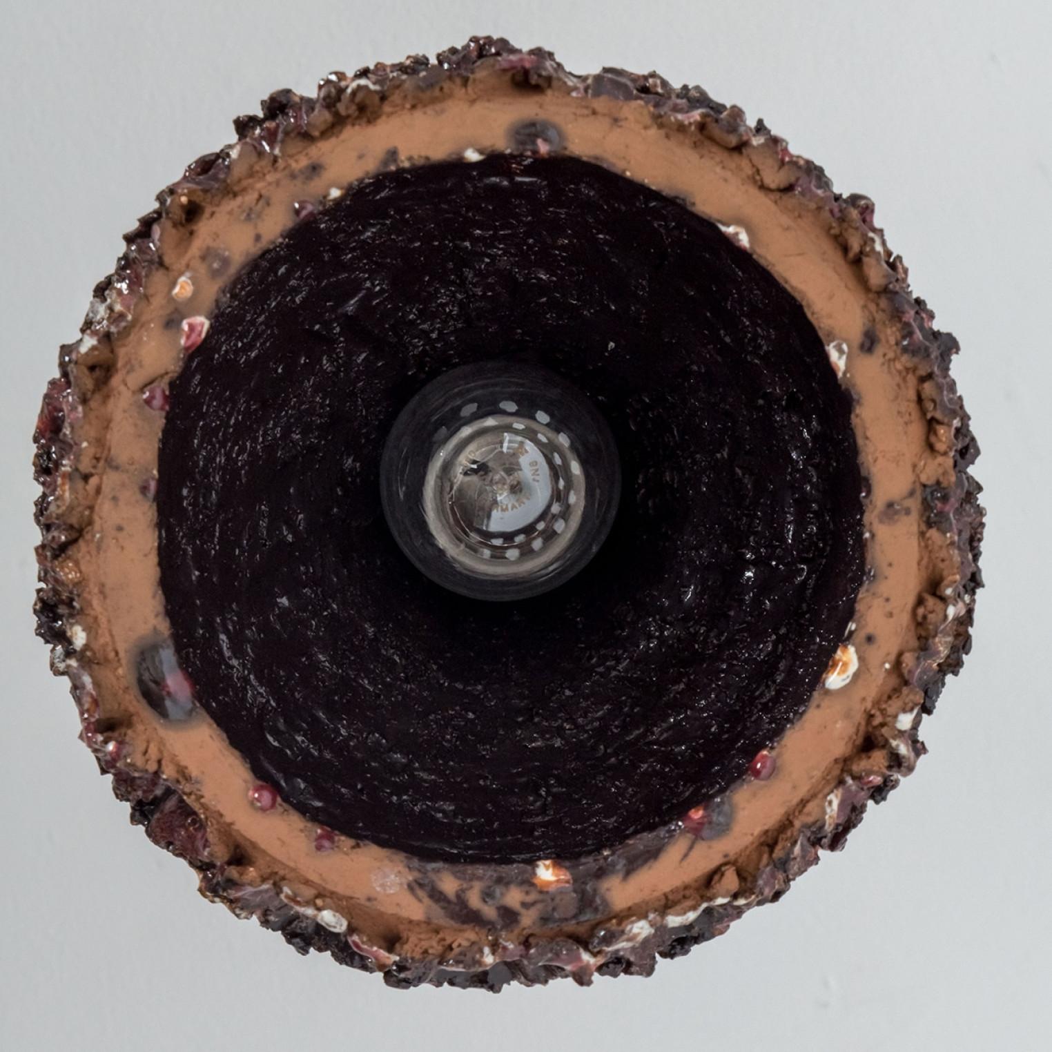 Ciondolo in ceramica rossa con fori, Danimarca, anni '60 in vendita 1