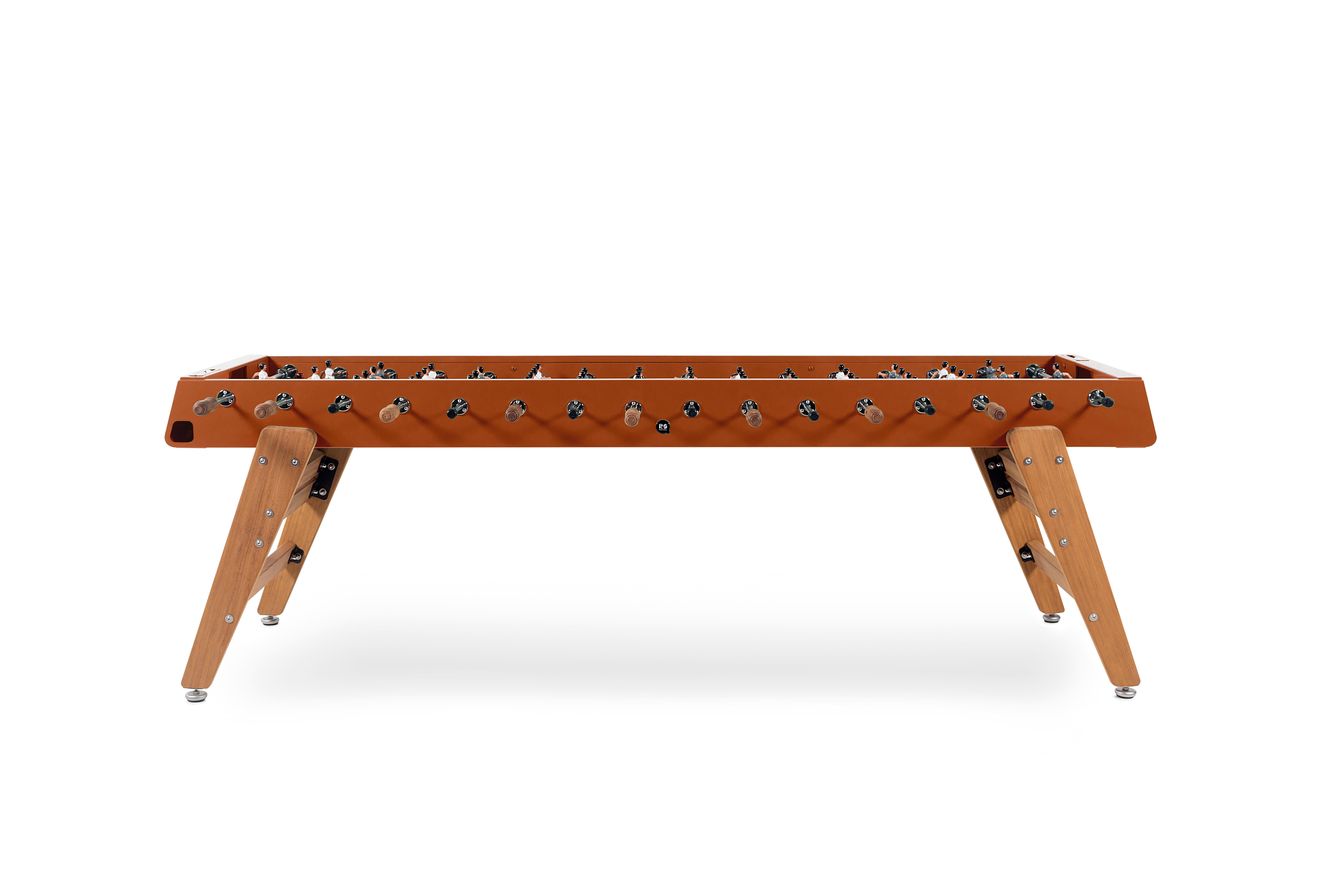 FOOSBALL TABLE RS3 MAX in Green
DESIGNED BY RAFAEL RODRÍGUEZ for RS Barcelona

The more, the merrier. It’s not just a saying, it’s really true. The RS MAX football table doubles the fun so you can make the most of the game and some good company. Are