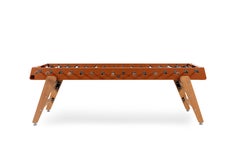 Tavolo da calcio in terracotta rossa e legno RS3 Max di RS Barcelona per un massimo di 8 giocatori