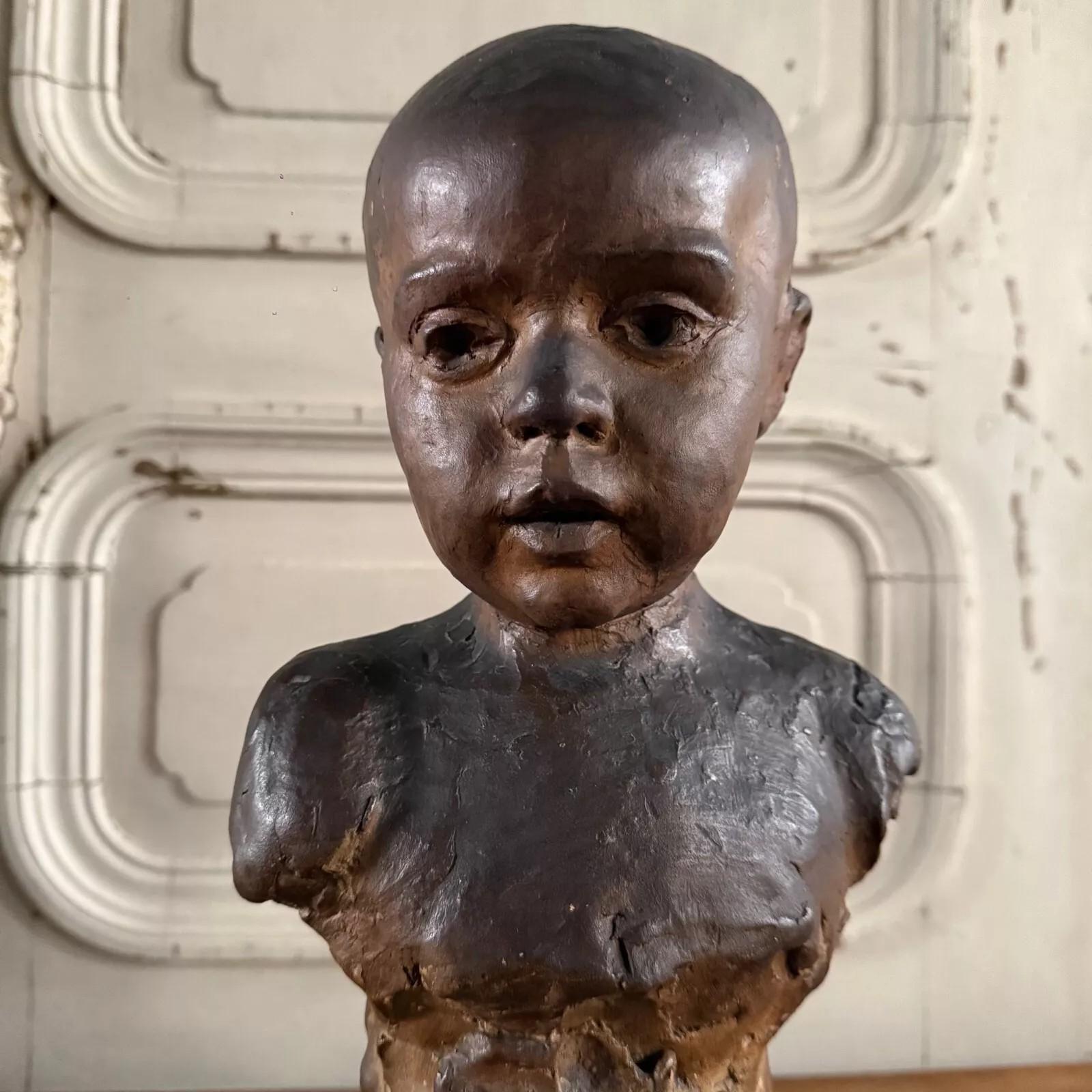 This terracotta sculpture originates from the workshop of Charles Filleul. It features a patinated finish and is a finely crafted modeling, mounted on a wooden base.

Please note some small chips and cracks.

Our photos give you a clear view of the
