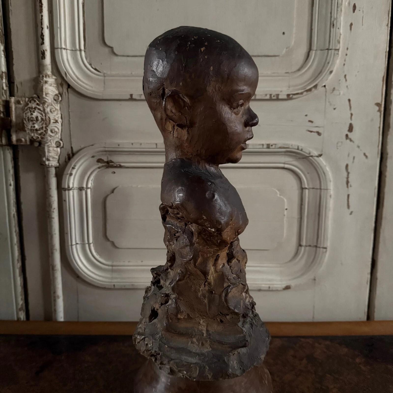 Terracotta sculpture, Charles Filleul workshop, bust of a child. (Handgeschnitzt) im Angebot