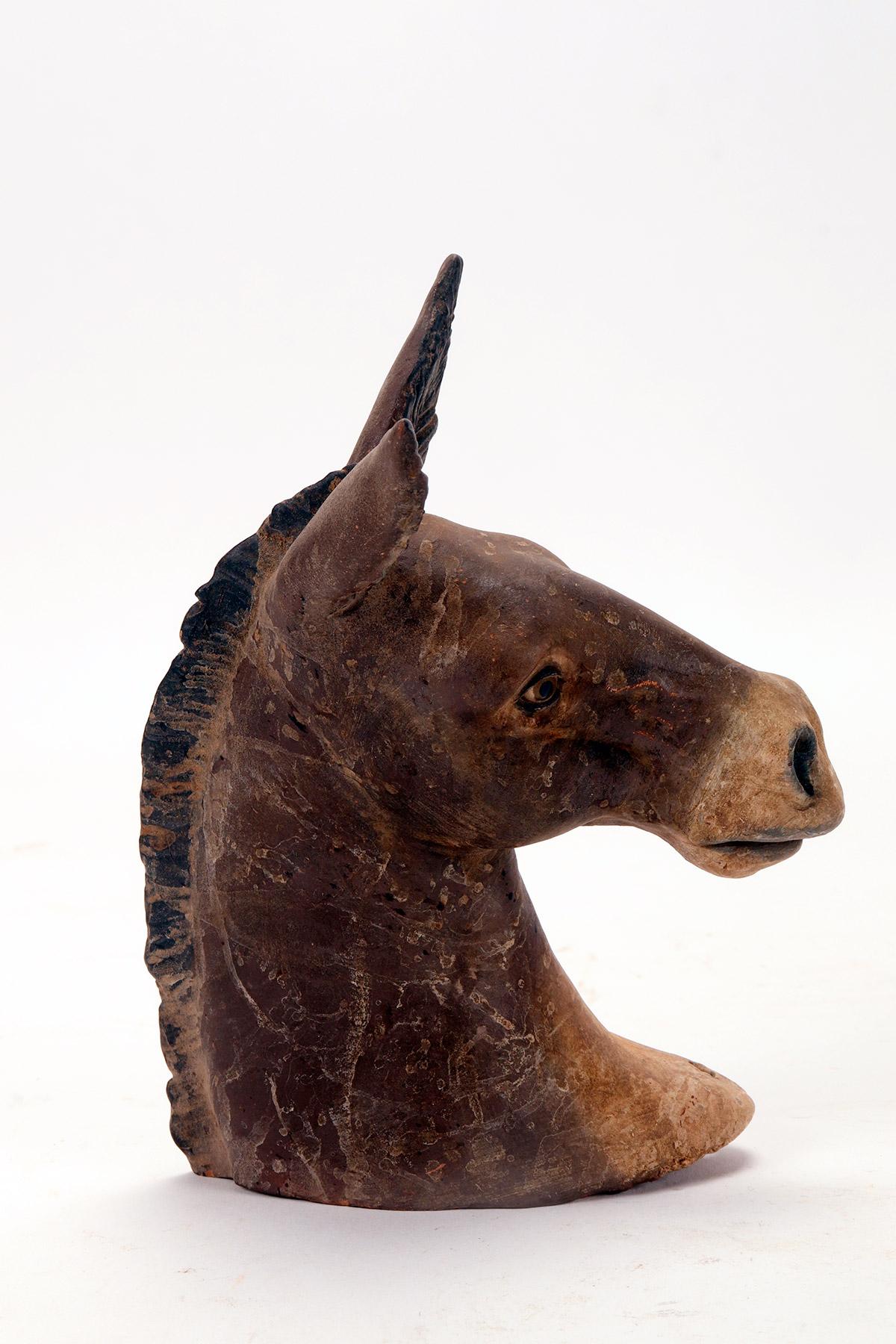Terracotta sculpture depicting a donkey, Italy, second half of the 19th century. In Good Condition For Sale In Milan, IT
