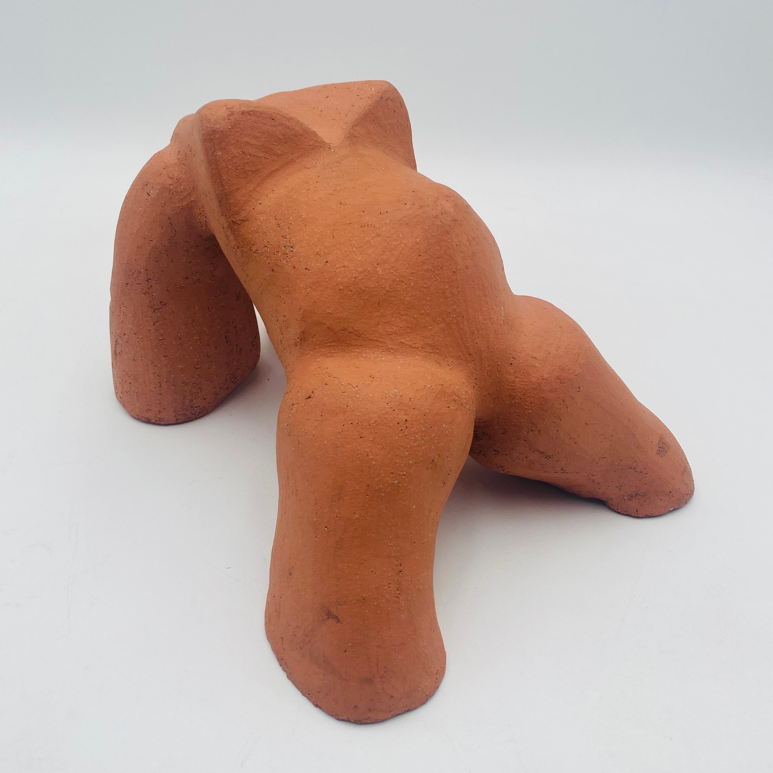 Terrakotta-Skulptur Weibliche Figur 20. Jahrhundert (Moderne der Mitte des Jahrhunderts) im Angebot