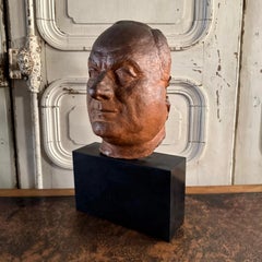 Terrakotta-Skulptur - Männliche Maske auf schwarzem Marmorsockel von Charles Filleul - 20.