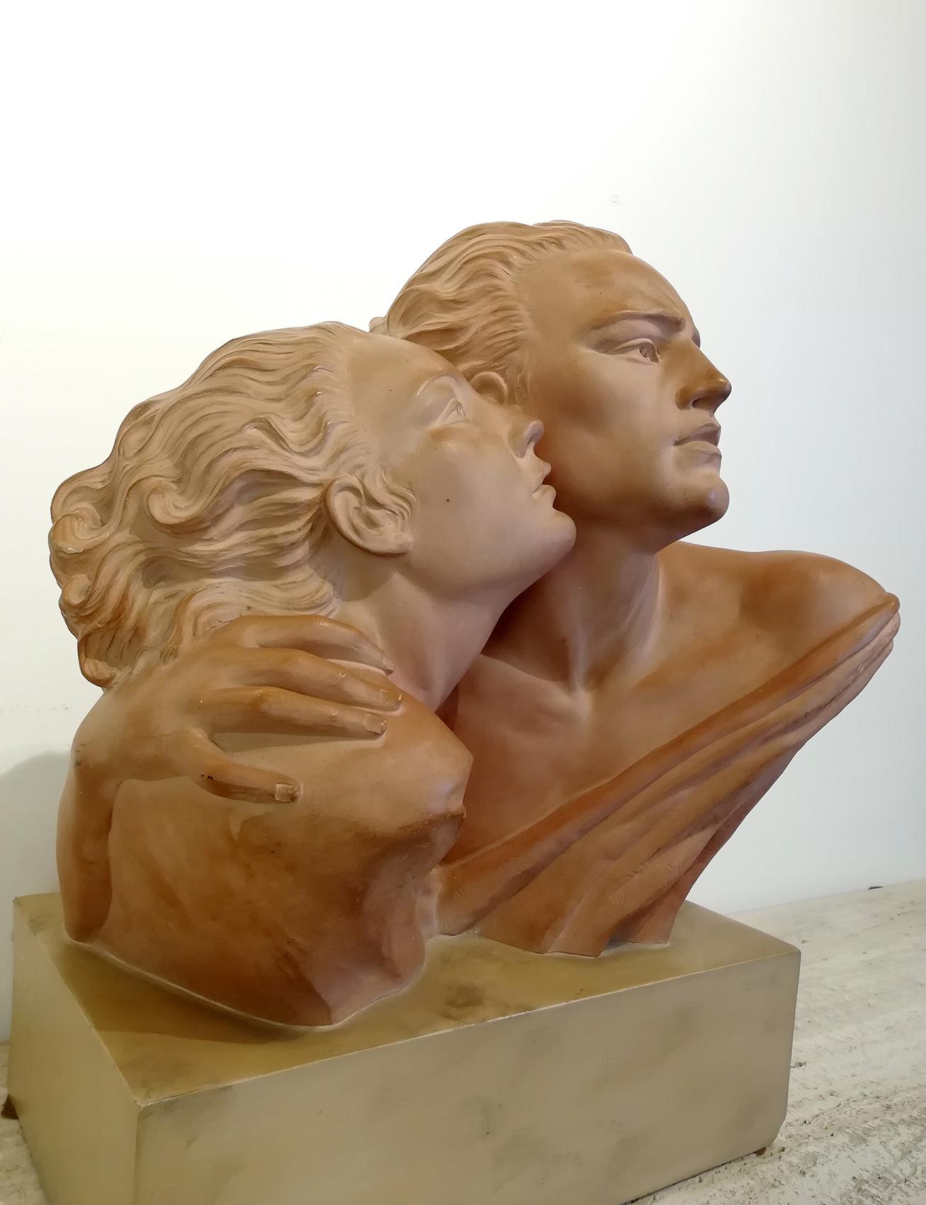 Charmante sculpture Art Déco en terre cuite de Jean Marais (acteur français) représentant un buste puissant en l'honneur de l'acteur français Jean Marais et de son ami Jean Cocteau signé au dos : 