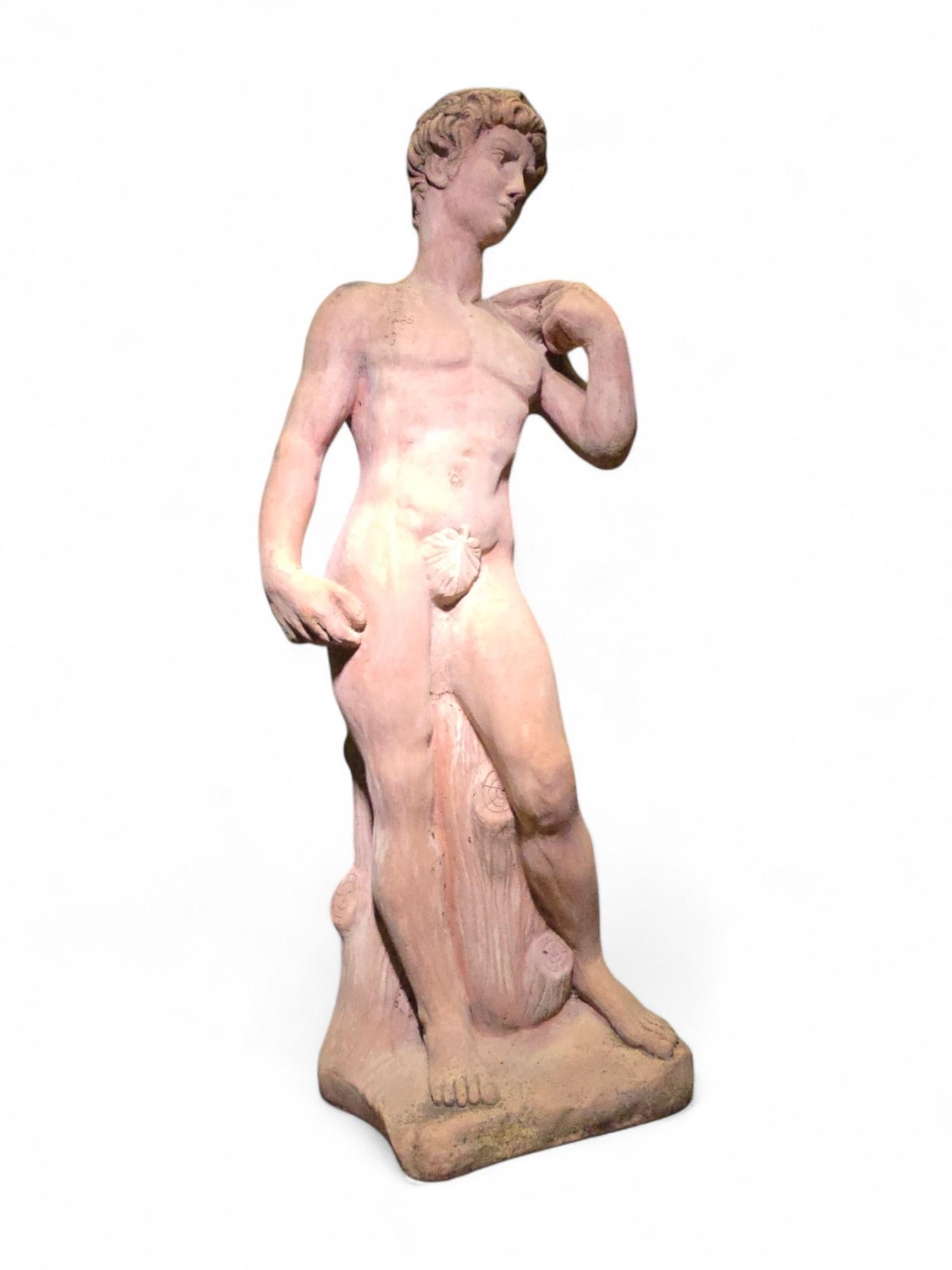 Sculpture en terre cuite représentant le David de Michel-Ange - 125 cm de haut, années 1950 Bon état - En vente à Madrid, ES
