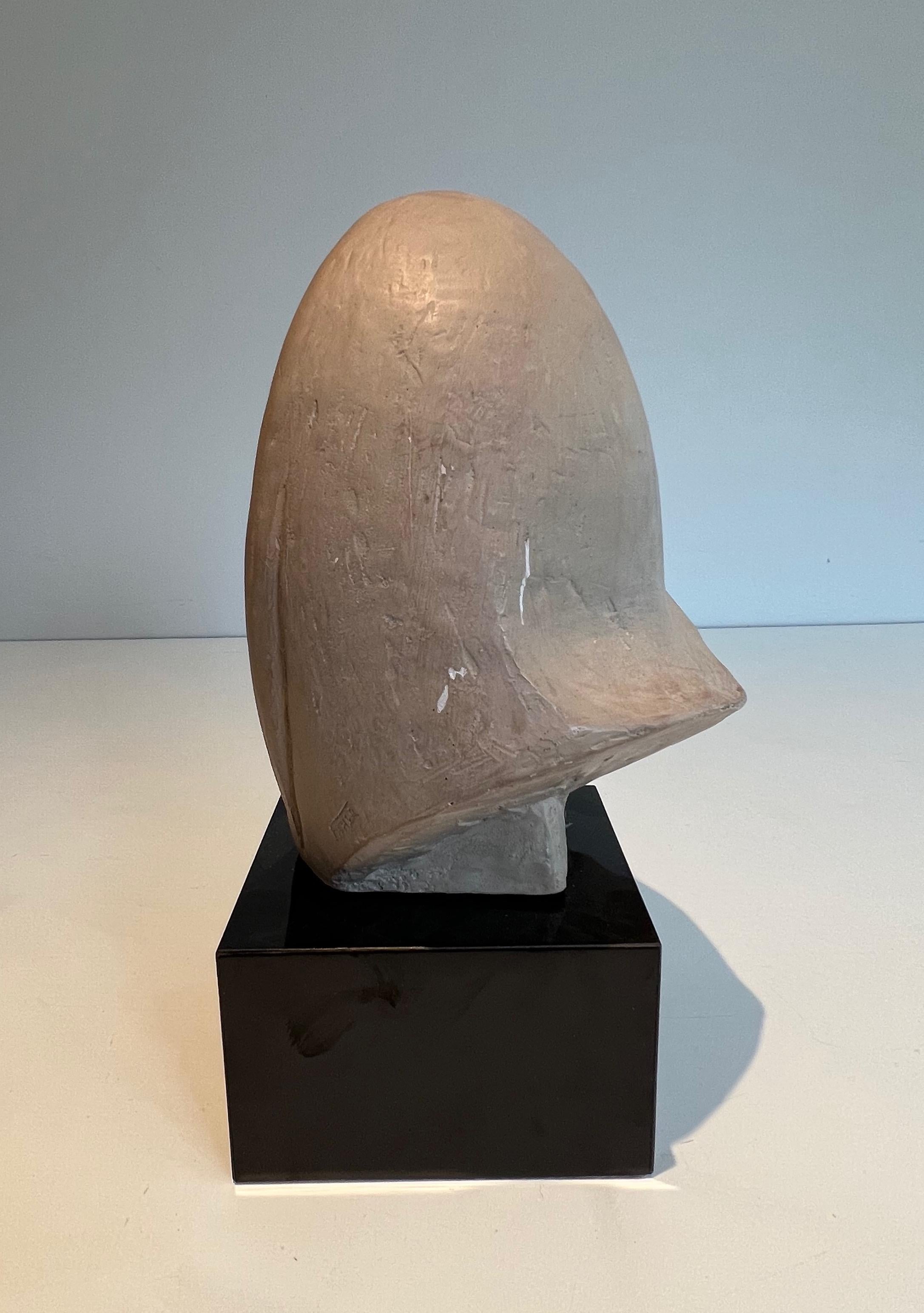 Terracotta Sculpture Representing a Woman's Face In Good Condition For Sale In Marcq-en-Barœul, Hauts-de-France