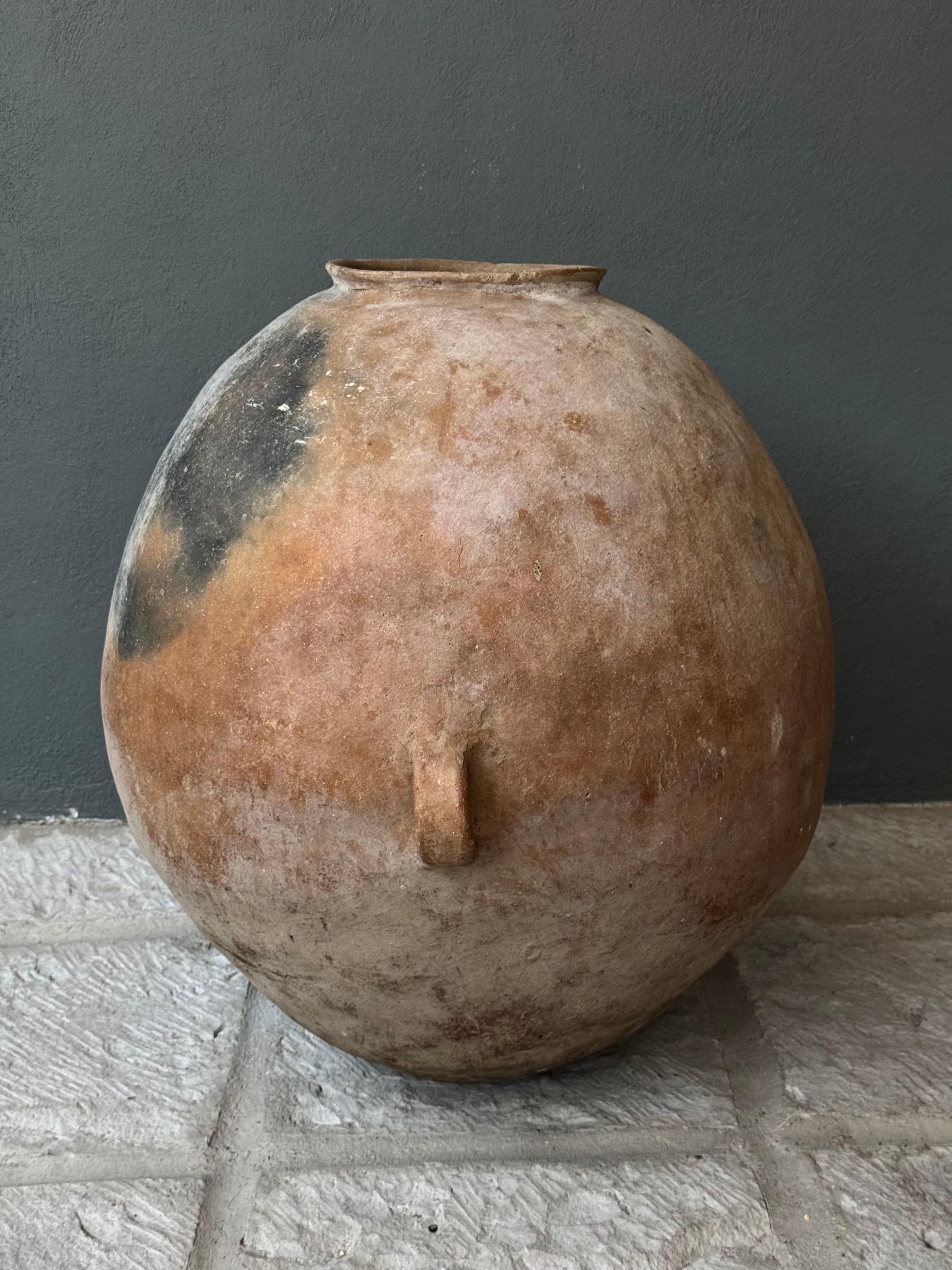 Vaso Tepache in terracotta della regione Sierra Norte di Puebla, Messico, 1920 In condizioni discrete a San Miguel de Allende, Guanajuato