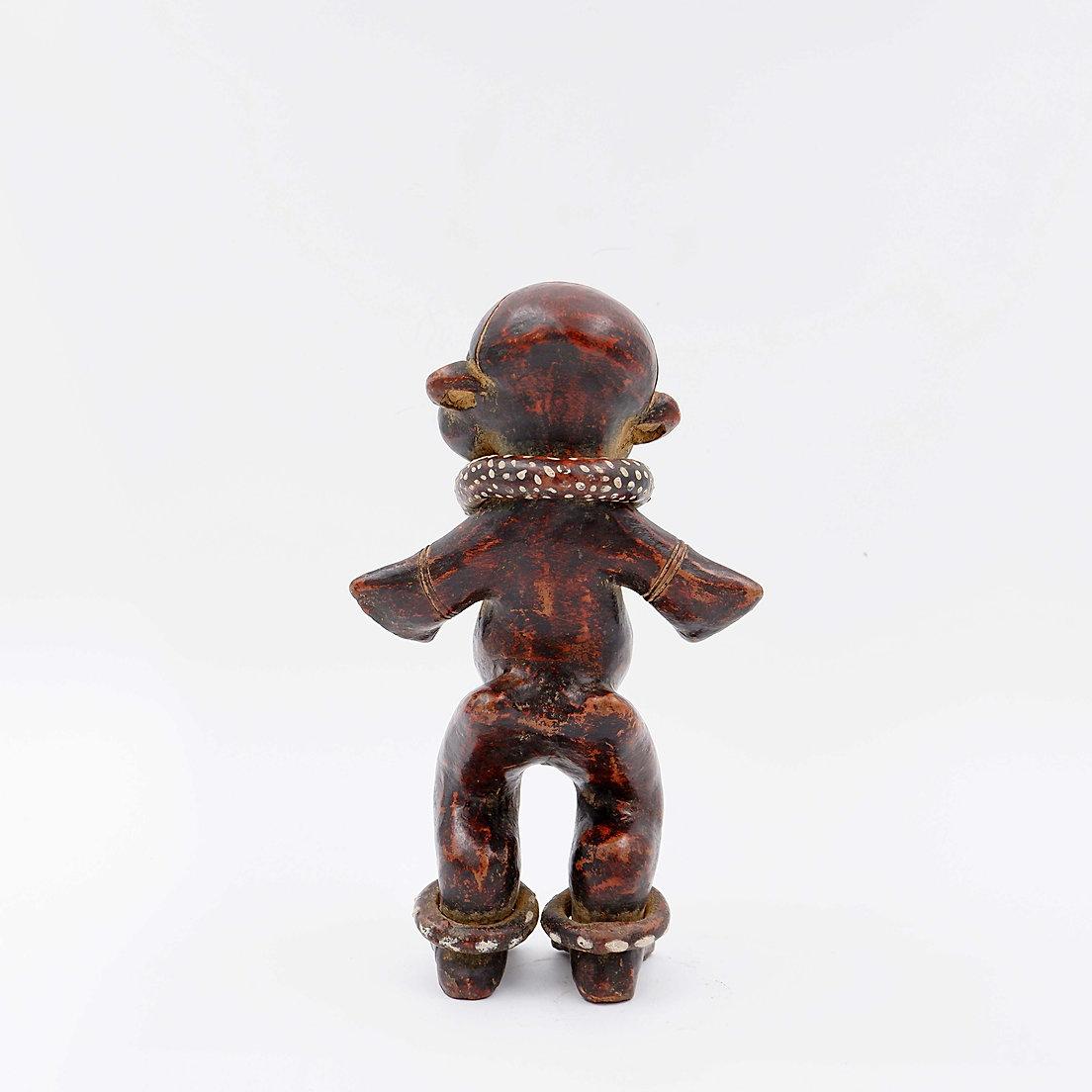 Tribale Figurina Tikar in terracotta - Maison Dieu - Camerun in vendita