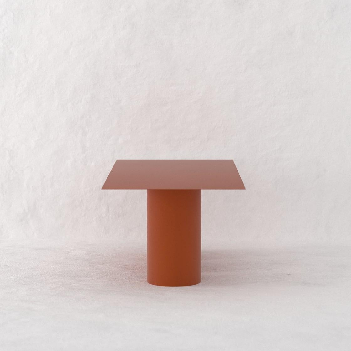 Modern Terracotta Tripod Dining Table For Sale