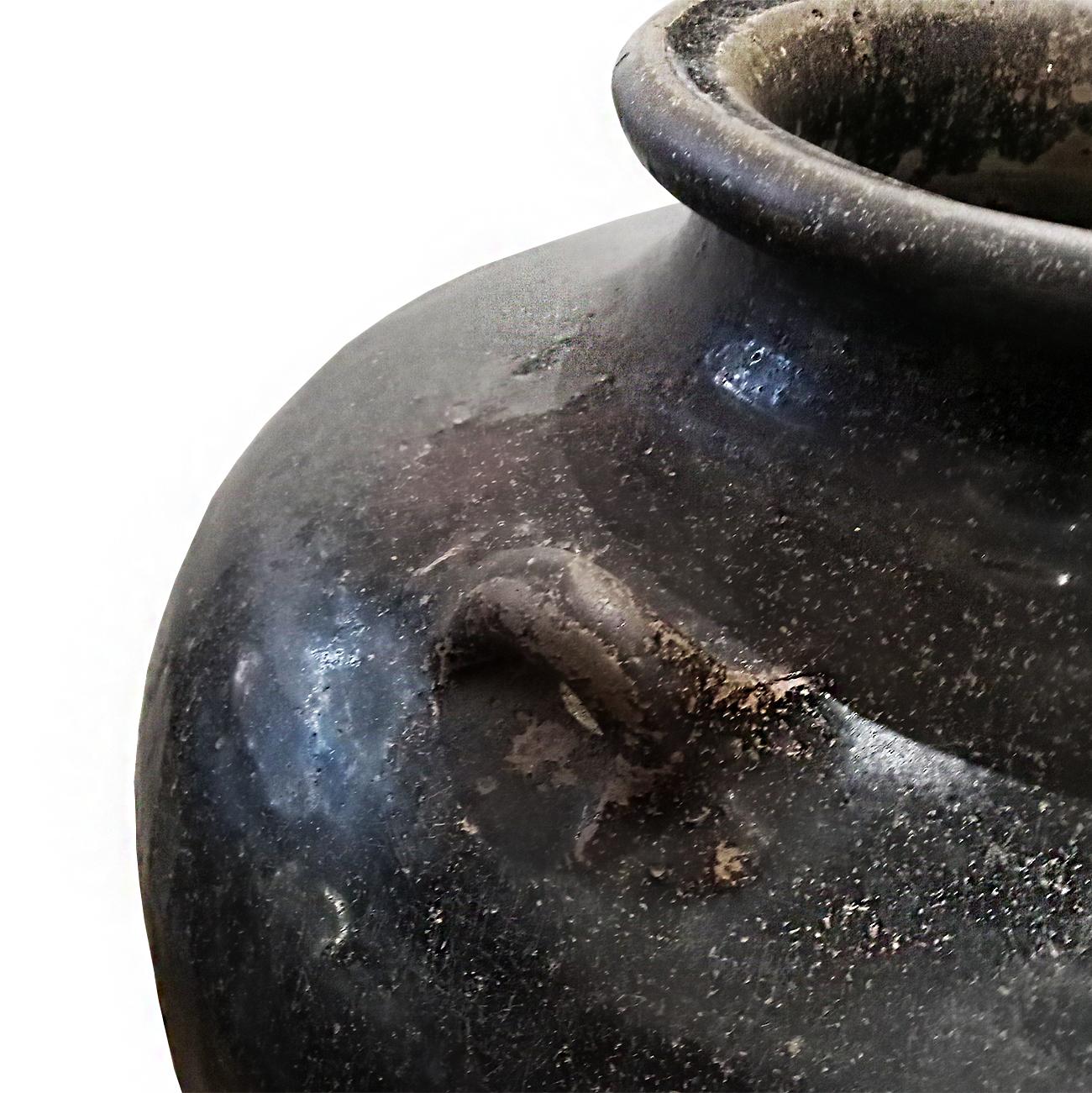 Terrakotta-Urne/Gefäß/Vase aus Indonesien  (Ende des 20. Jahrhunderts) im Angebot