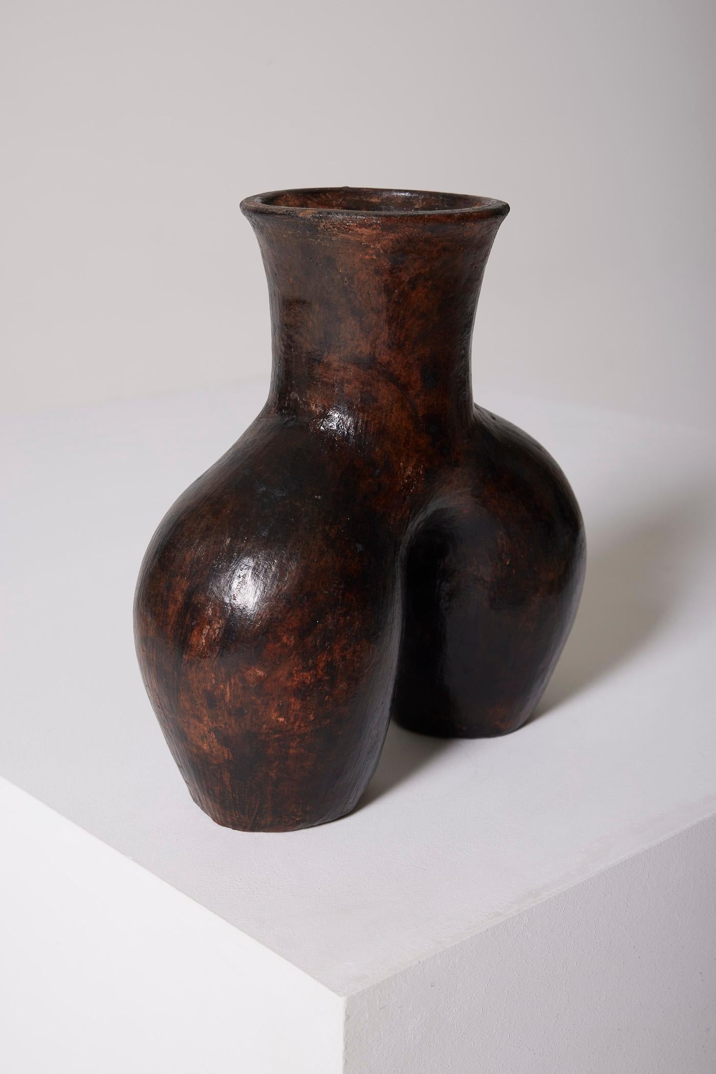 Terracotta vase In Good Condition In PARIS, FR