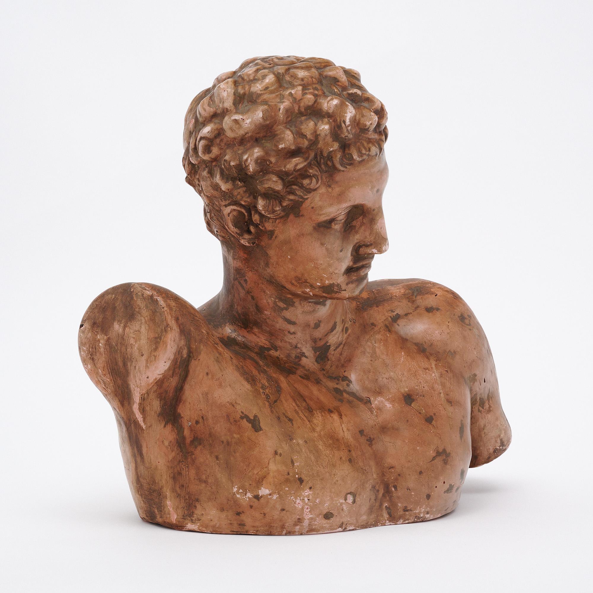 Francese Busto di Hermes francese d'epoca in terracotta in vendita