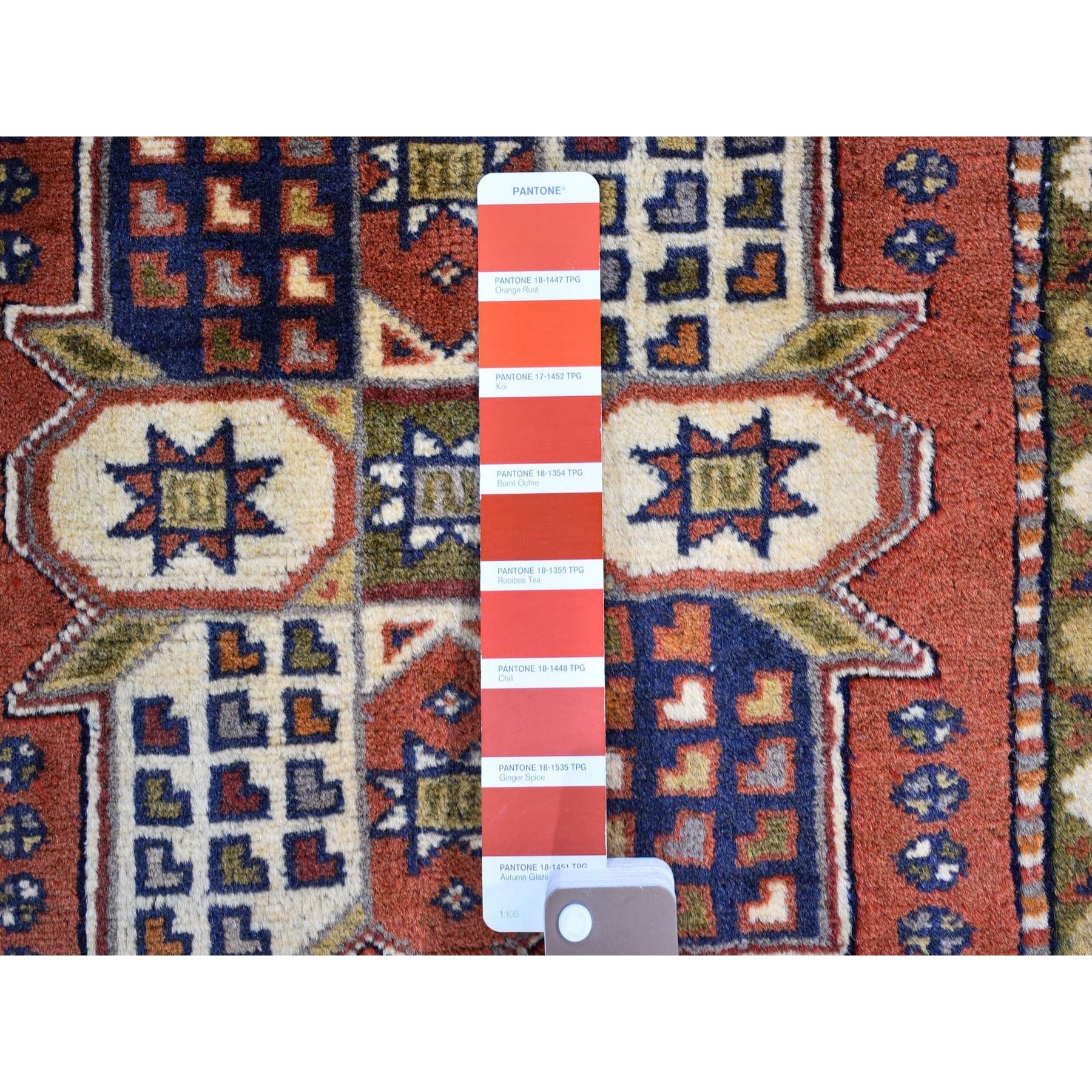 Terrakottafarbener handgeknüpfter persischer Abadeh-Teppich aus reiner Wolle mit Blockmuster (Mittelalterlich) im Angebot