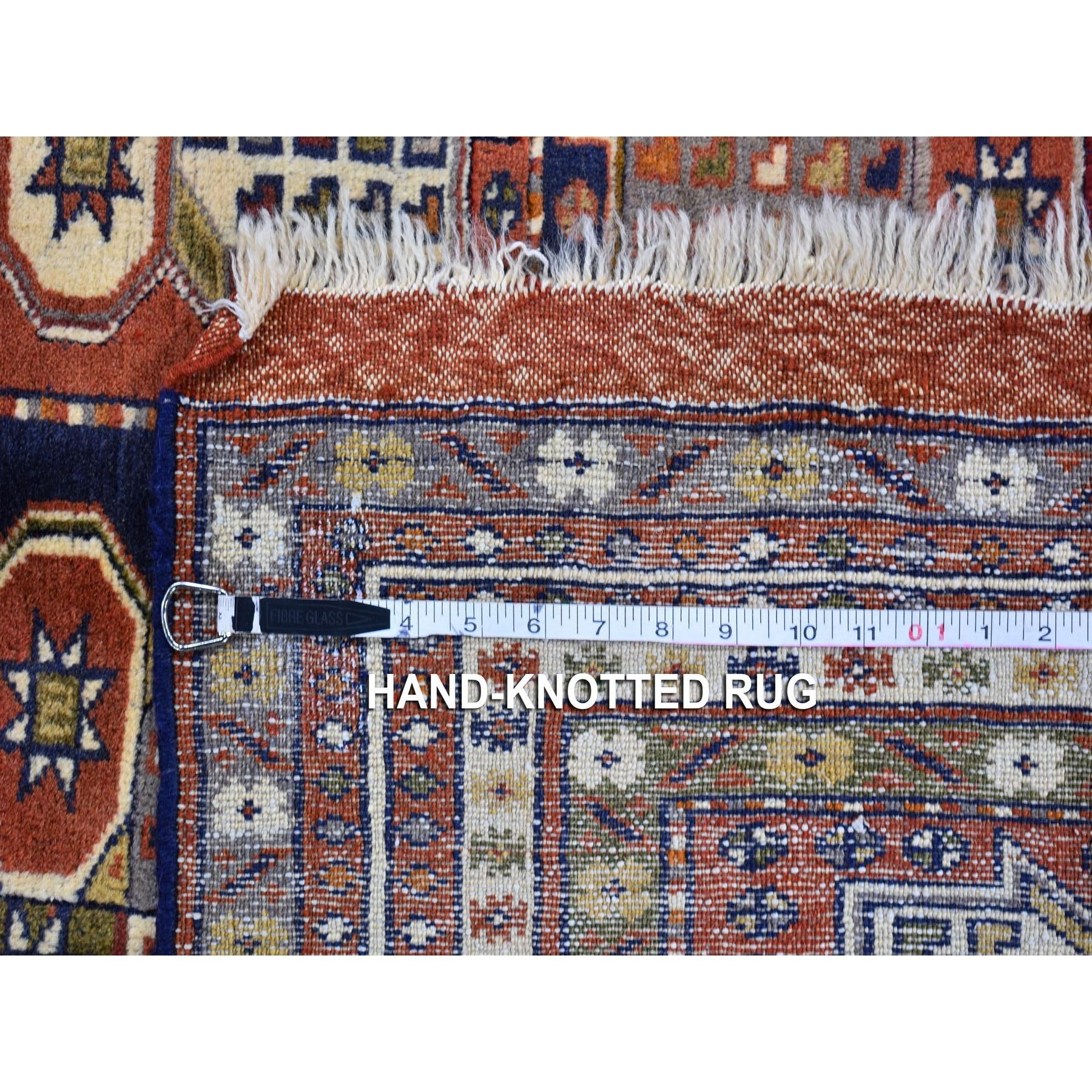 Terrakottafarbener handgeknüpfter persischer Abadeh-Teppich aus reiner Wolle mit Blockmuster (Ende des 20. Jahrhunderts) im Angebot
