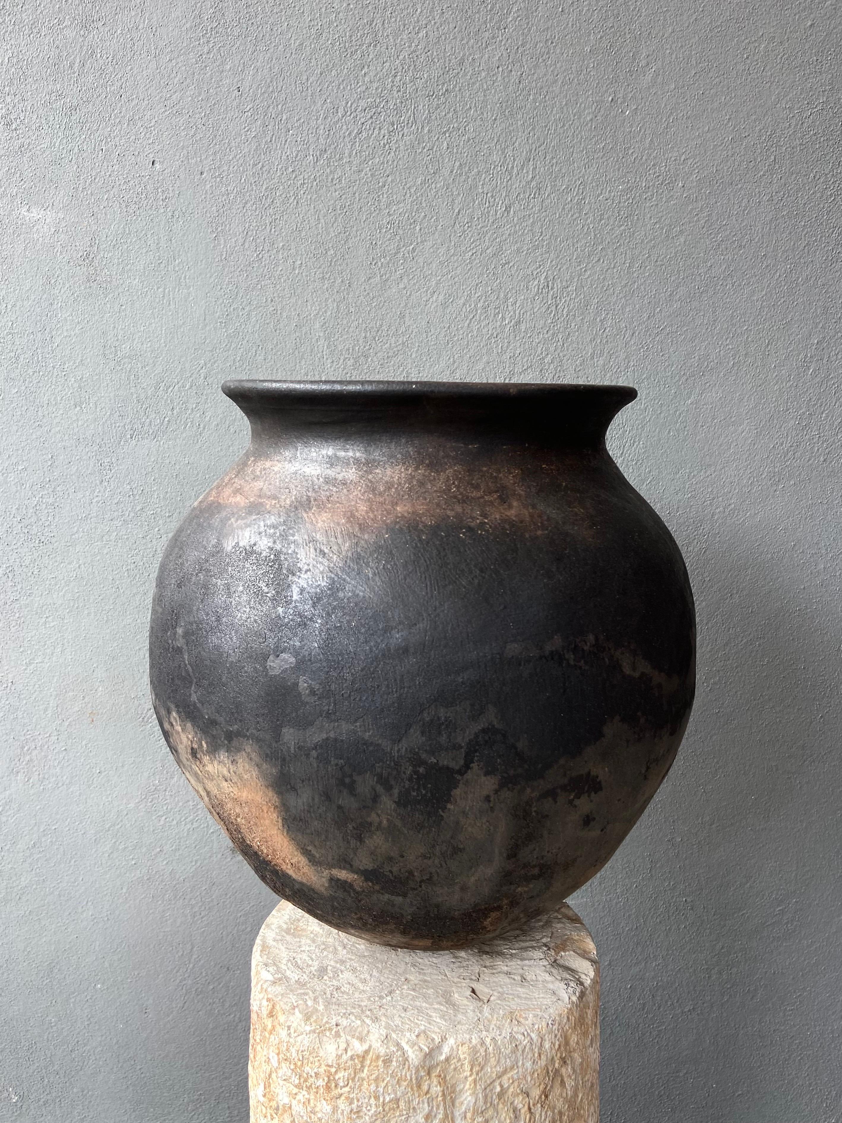 Terracotta Water Jar From Mexico, Mid 1950´s In Fair Condition For Sale In San Miguel de Allende, Guanajuato