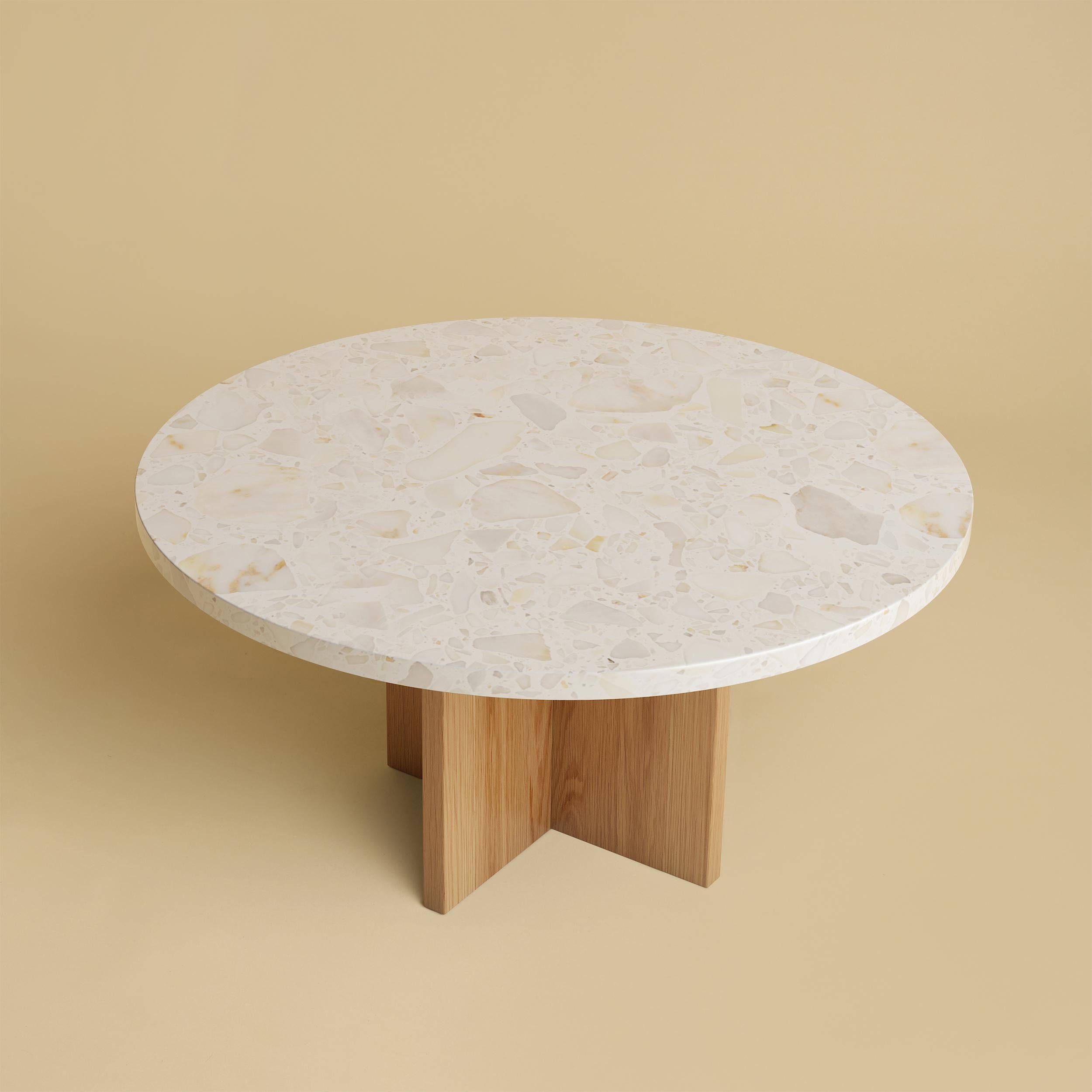 italien Table basse Terrazzo Carrara et Chêne Tinian par Lebanto en vente
