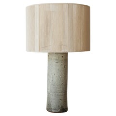 Lámpara de sobremesa de cerámica gris moteada mate Terre by Grès Éditions