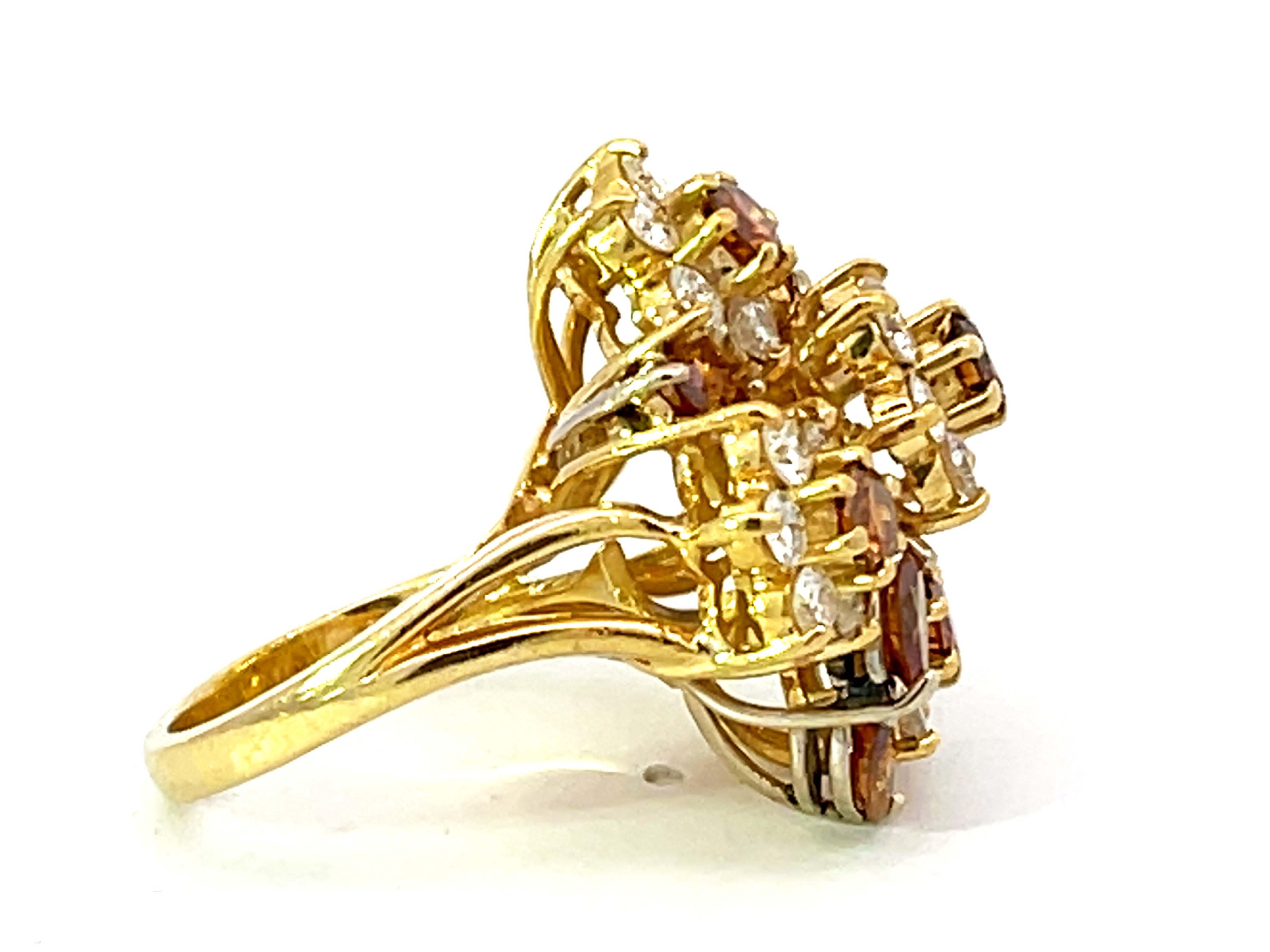 Terrel and Zimmelman Natural Fancy Vivid Diamond Cluster Ring in 18K Yellow Gold In Excellent Condition For Sale In Honolulu, HI
