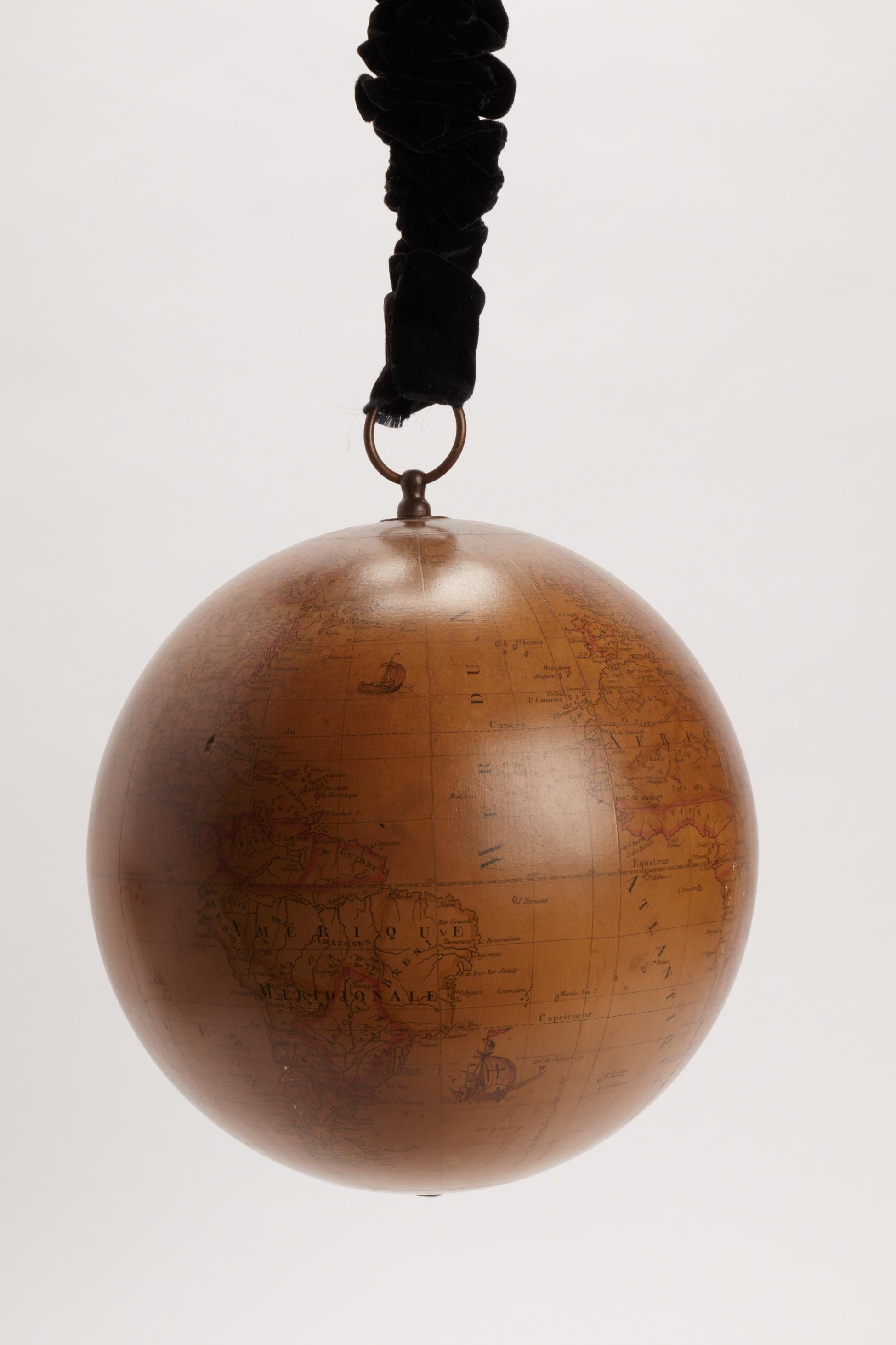 globe terrestre après M. Rizzi Zannoni, Paris 1762.  Bon état - En vente à Milan, IT