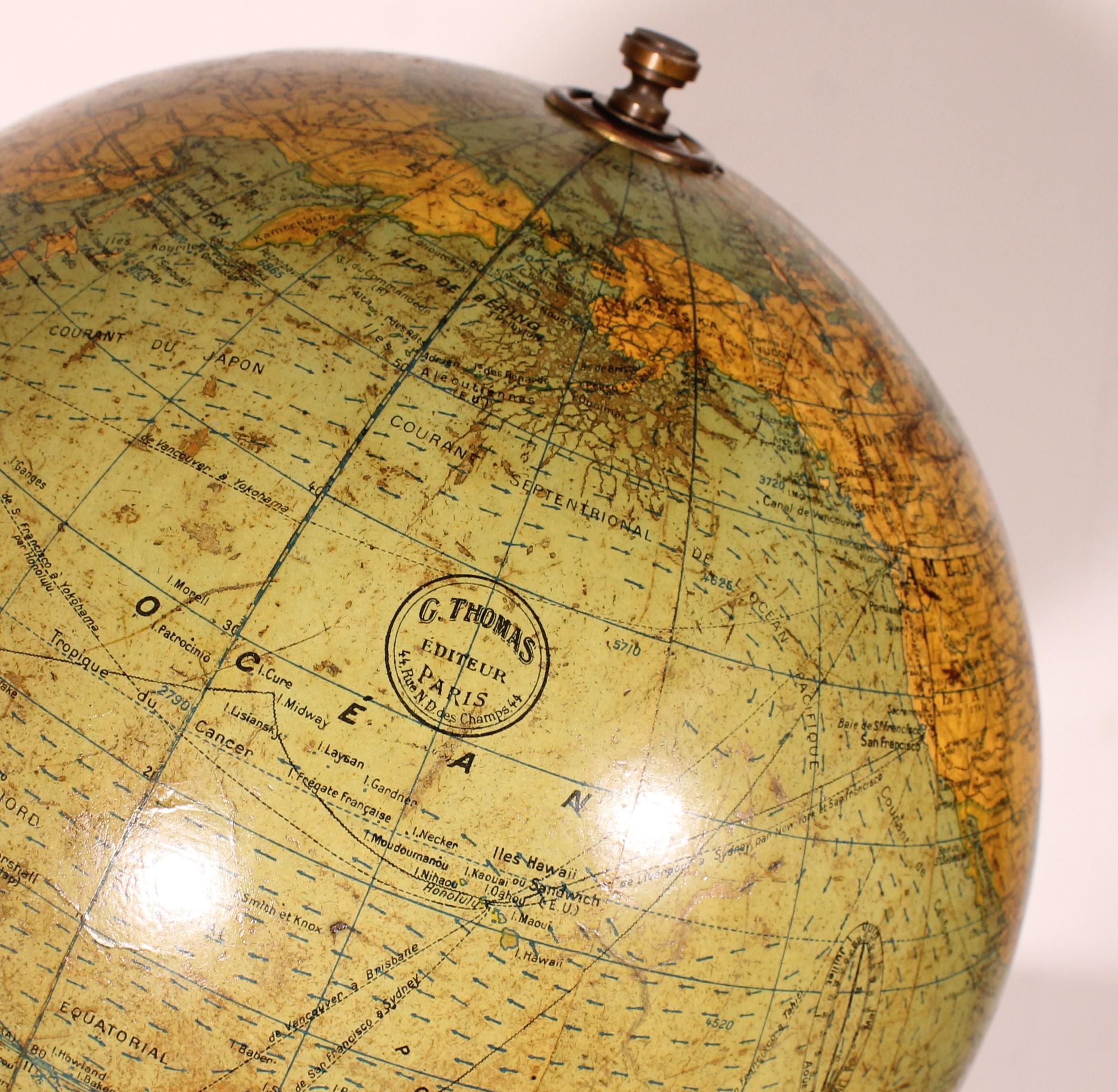 20ième siècle Globe terrestre de G. Thomas en vente