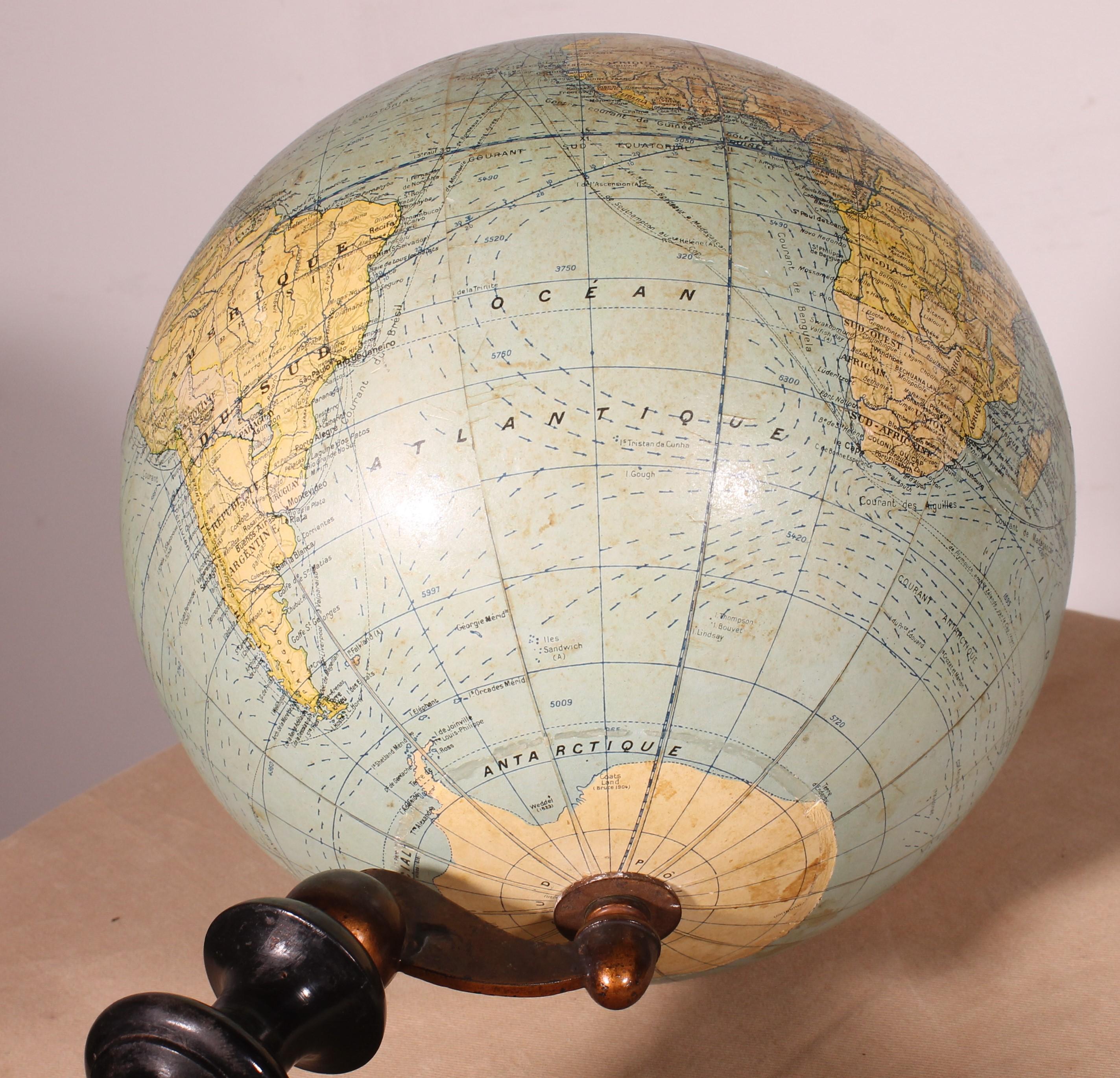 Globe terrestre par G. Thomas Paris en vente 3