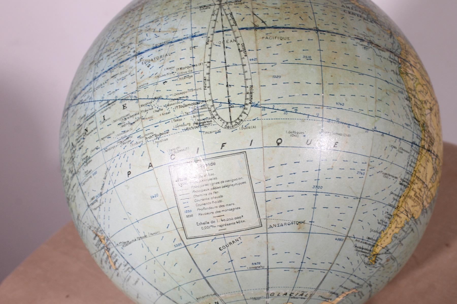 Globe terrestre par G. Thomas Paris en vente 4