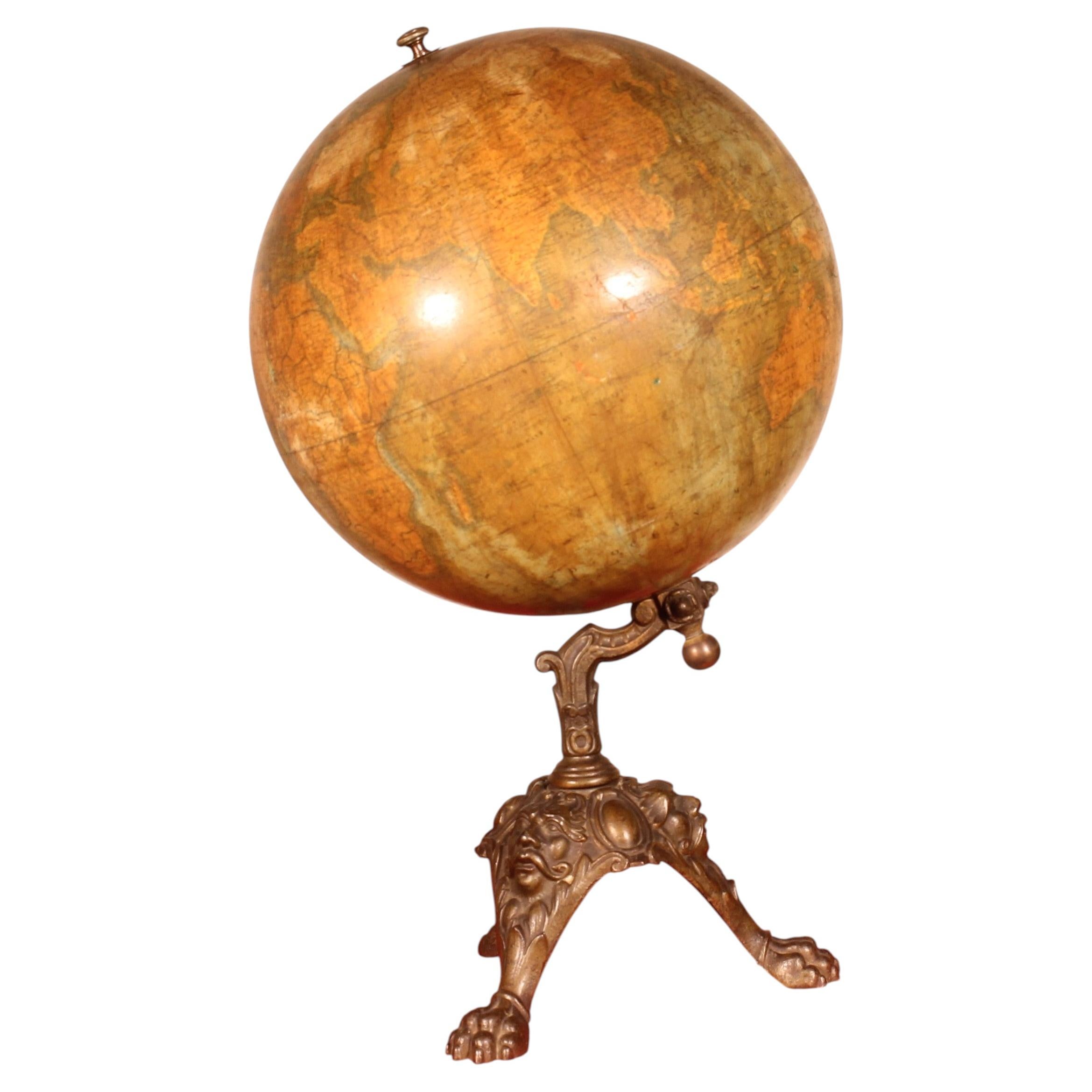 Globo terráqueo de Lebègue - Siglo XIX en venta