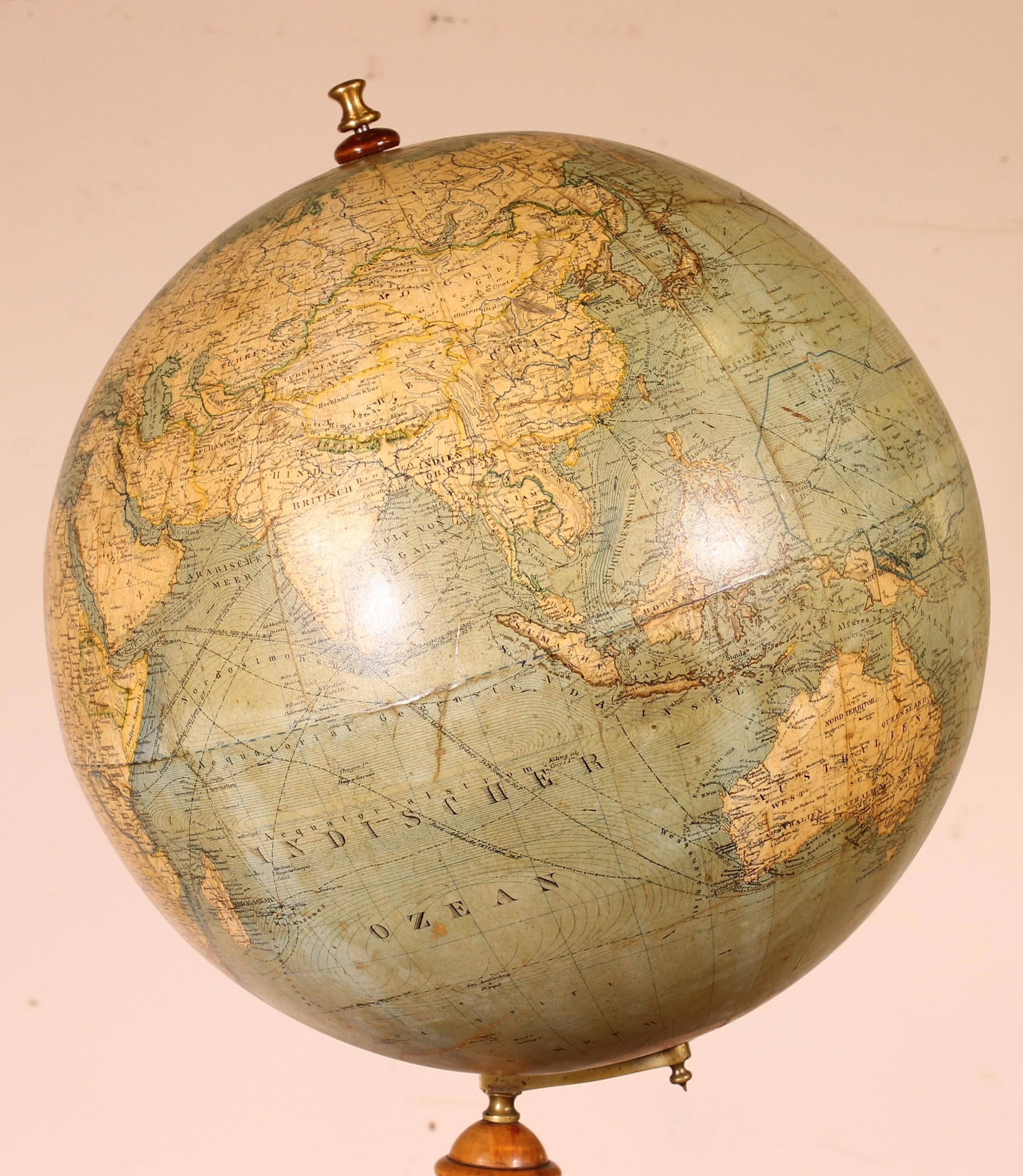 Allemand Globe terrestre Erd globus du 19e siècle en vente