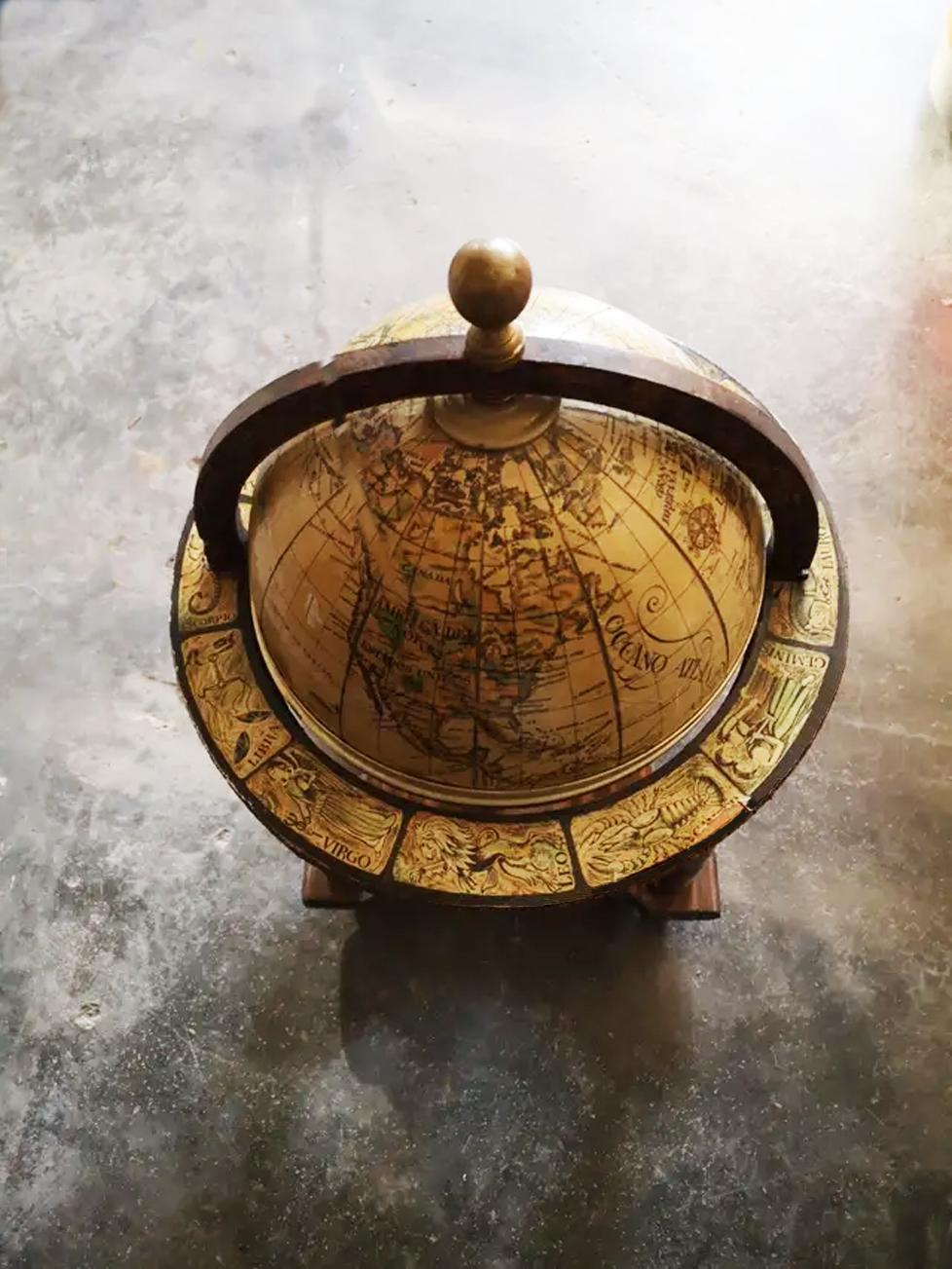 Globo  Terra , Secchiello per il ghiaccio  Dimensioni grandi, metà del 20° secolo, 42 cm in vendita 3