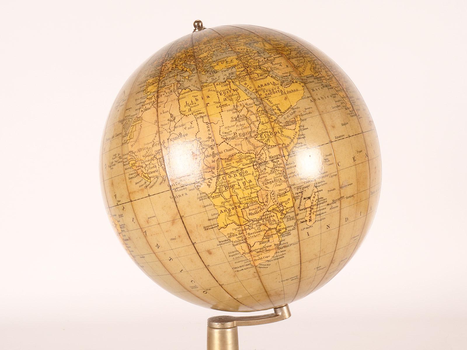 20th Century Terrestrial globe, Italy 1940.  For Sale