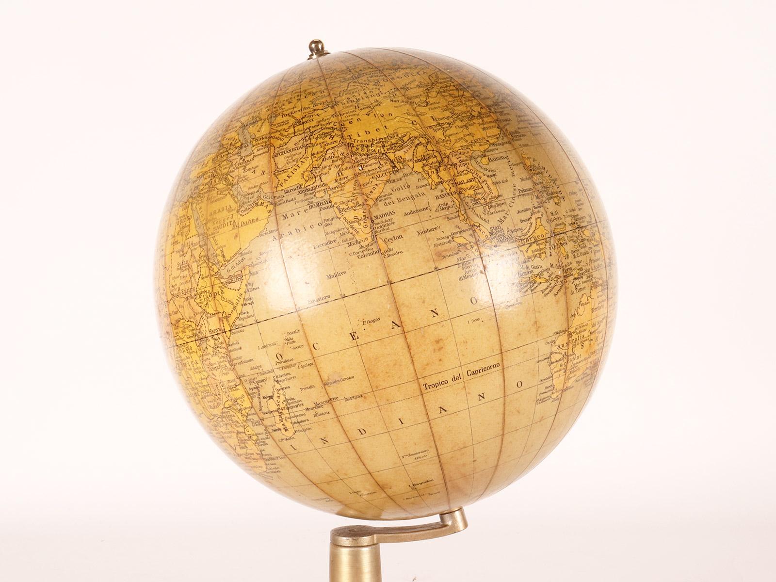 Métal globe terrestre, Italie 1940  en vente
