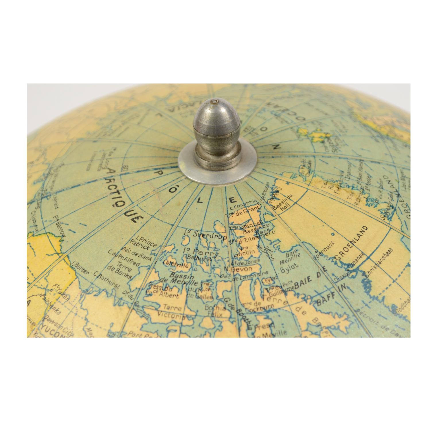 Antique Terrestrial Globe Published in 1940s by Girard Barrère et Thomas, Paris For Sale 6