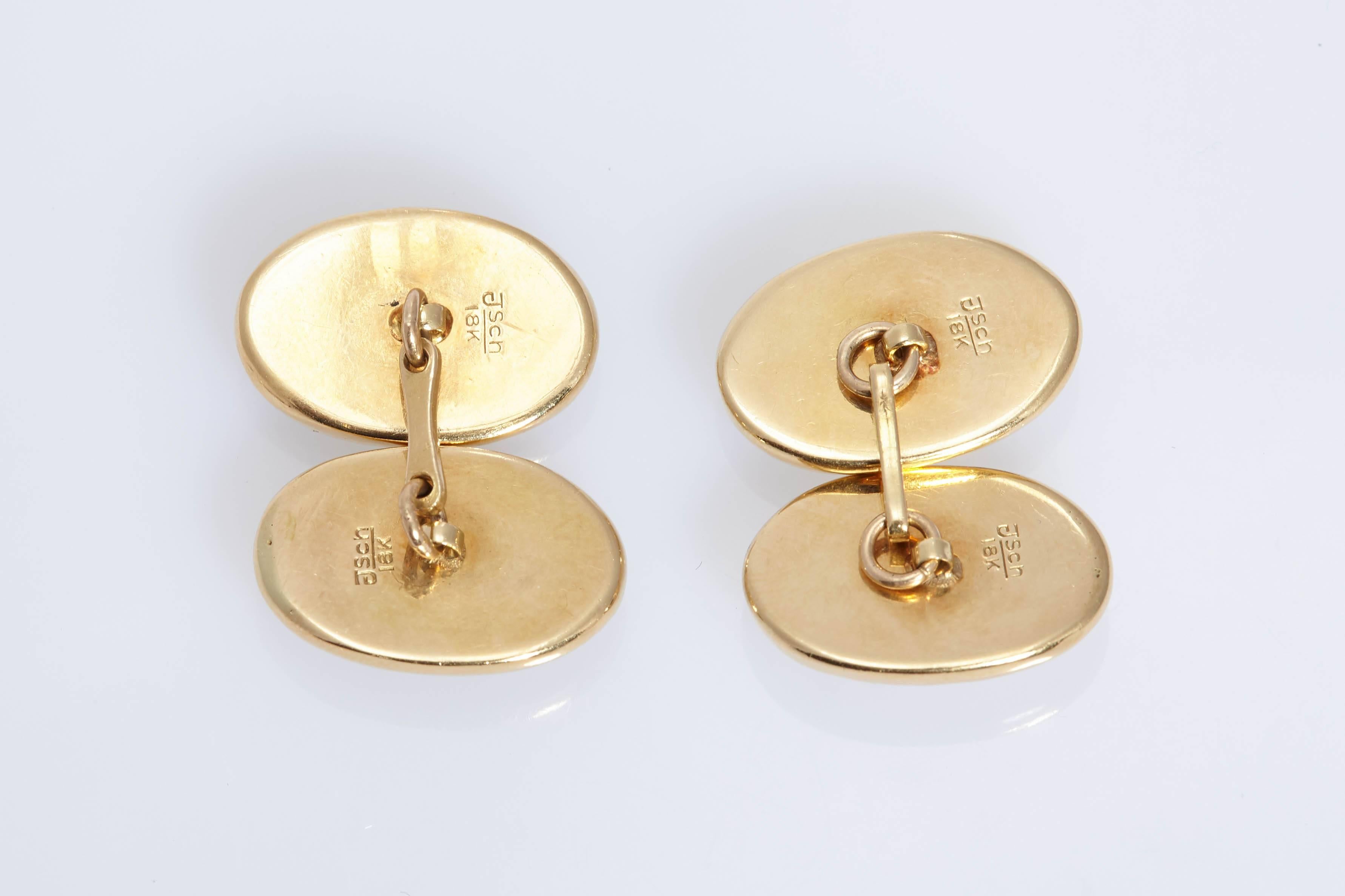Terrier Dog Gold Cufflinks In Excellent Condition For Sale In New York, NY