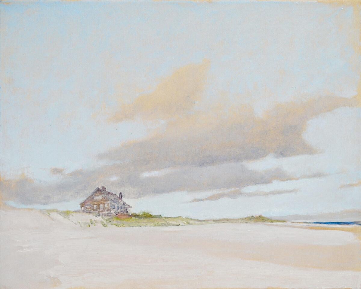 Terry Elkins Landscape Painting – "Kennedy House, Wainscott" Landschaftsgemälde mit Wolken über dem ikonischen Strandhaus