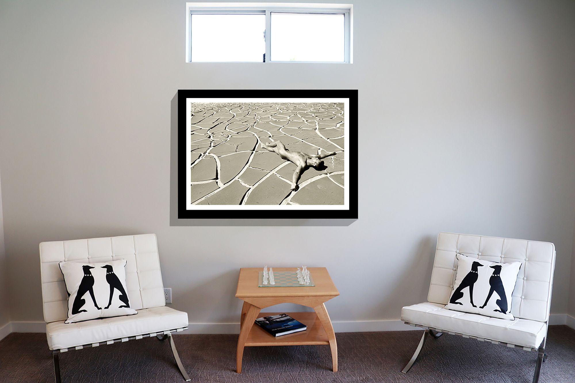 Absolución, Fotografía, Inyección de tinta de archivo - Photograph Otro estilo de arte de Terry Hastings