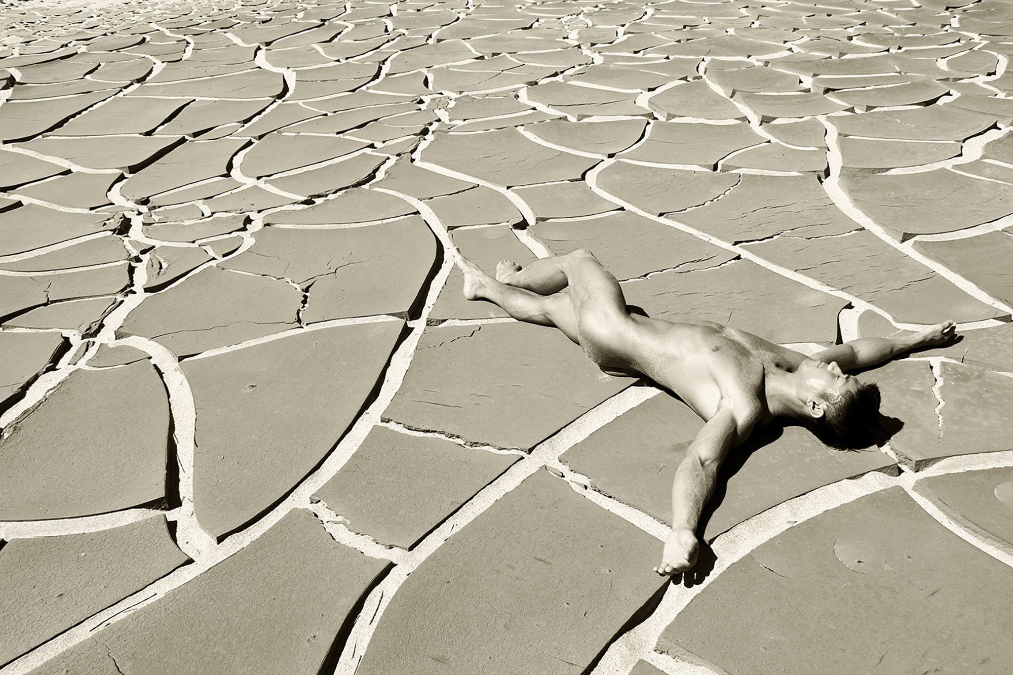 Absolución, Fotografía, Inyección de tinta de archivo - Photograph de Terry Hastings