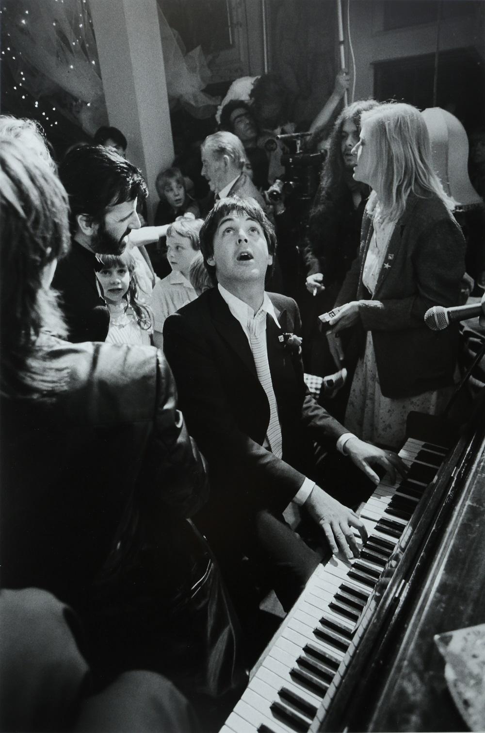 British Terry O' Neill Black and White Photo of Paul Mc Cartney, 1981 Limited Edition