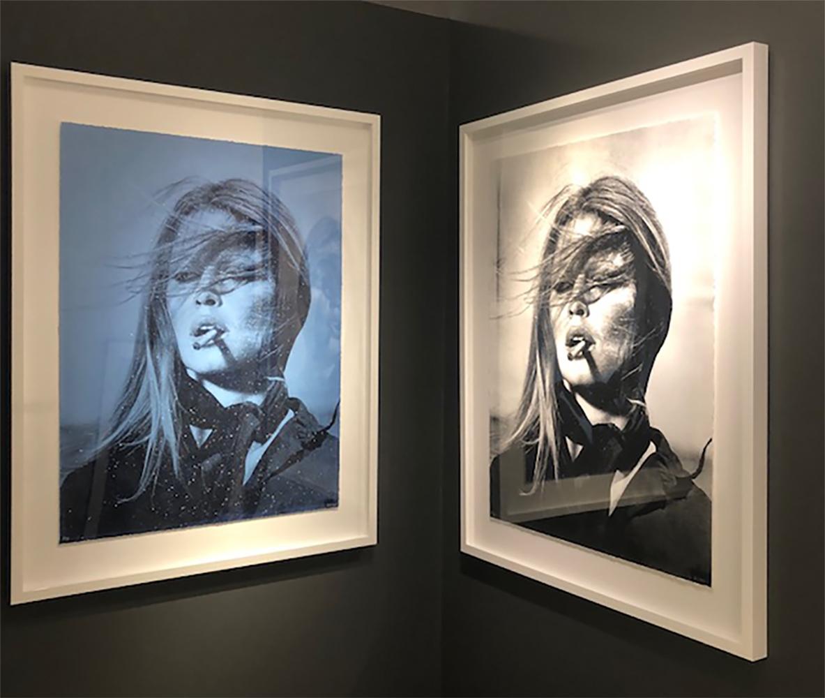 Brigitte Bardot Cigar Bleu with Diamond Dust
Brigitte Bardot Cigar strikes a chord with the most recognized screenprints from Warhol’s Factory. Keiko illuminates Pop Culture Icons reflecting the spirit of an era of “true stars”.
Here French actress,