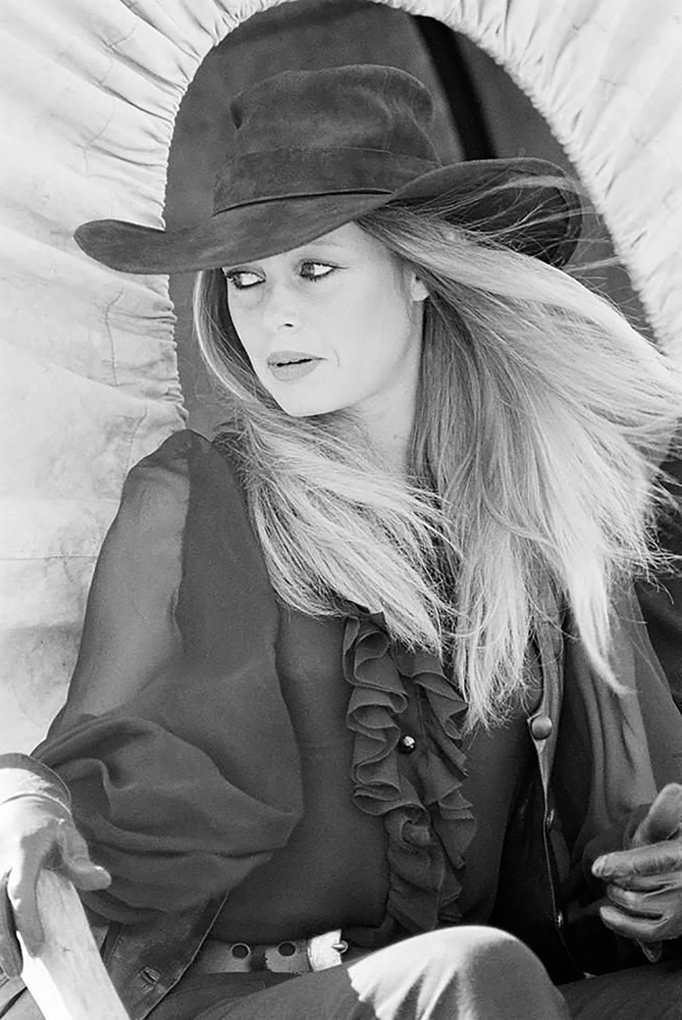 Terry O'Neill Portrait Photograph - Brigitte Bardot Black Hat (24" x 20")