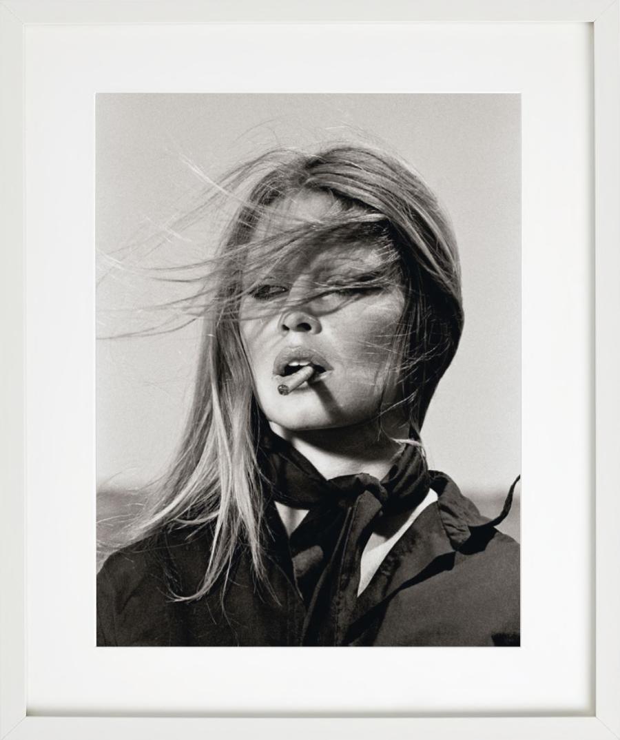 Brigitte Bardot - Sur le plateau des Petroleuses, photographie d'art, 1971 en vente 7