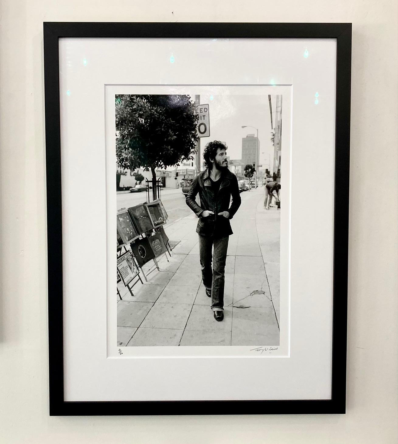 Bruce Springsteen 1975, framed signed print by Terry O'Neill For Sale 1