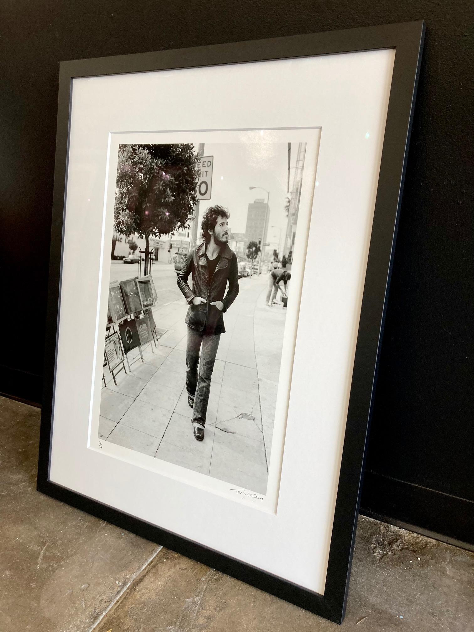 Bruce Springsteen 1975, framed signed print by Terry O'Neill For Sale 2