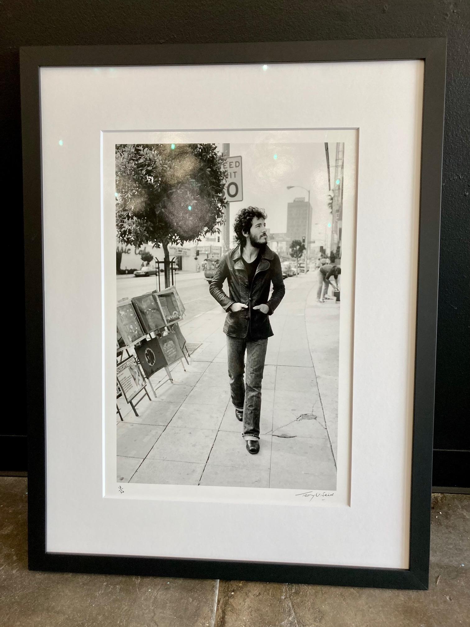 Bruce Springsteen 1975, framed signed print by Terry O'Neill For Sale 3