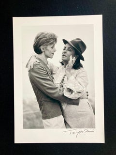 David Bowie und Elizabeth Taylor von Terry O'Neill – signierter Druck