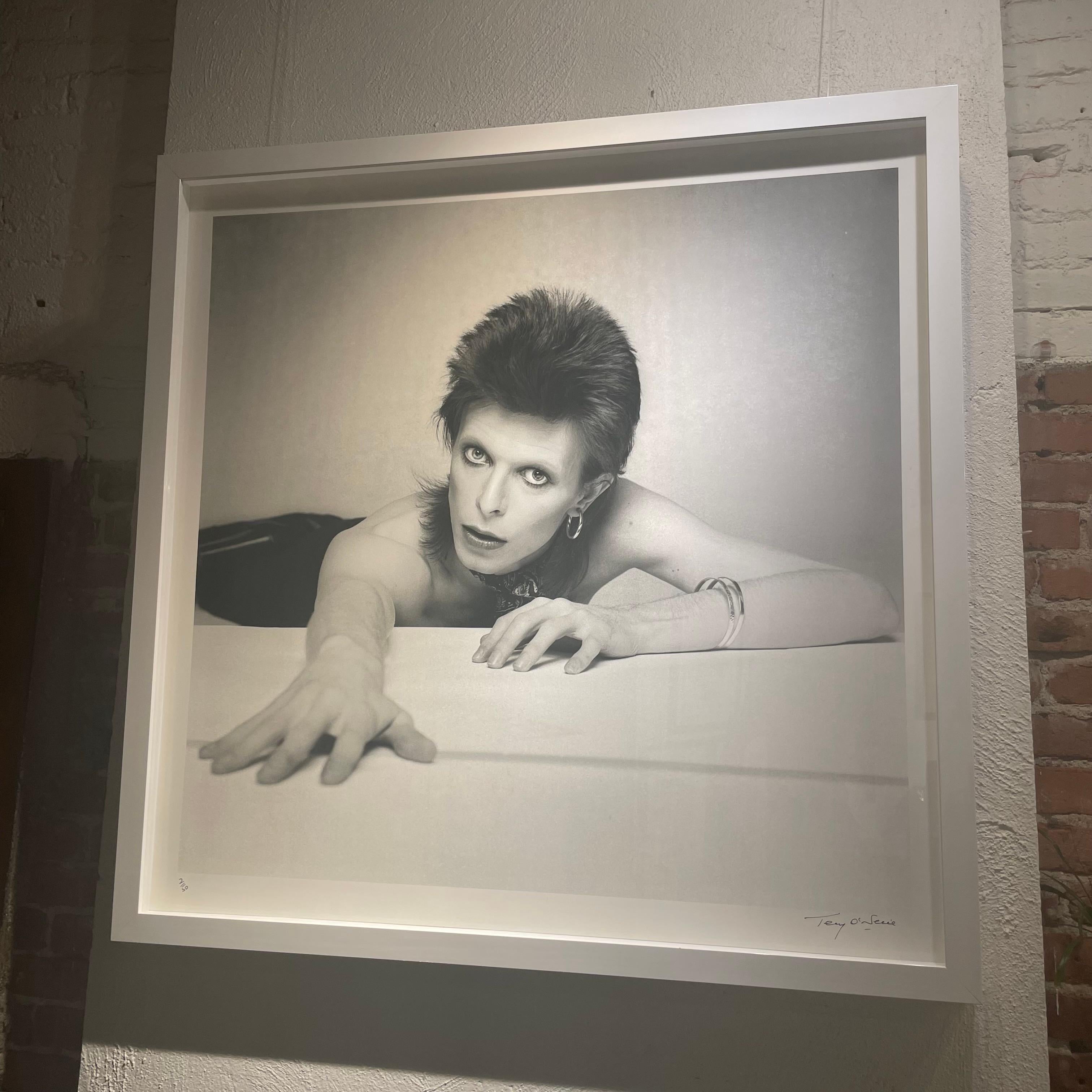 david bowie hand