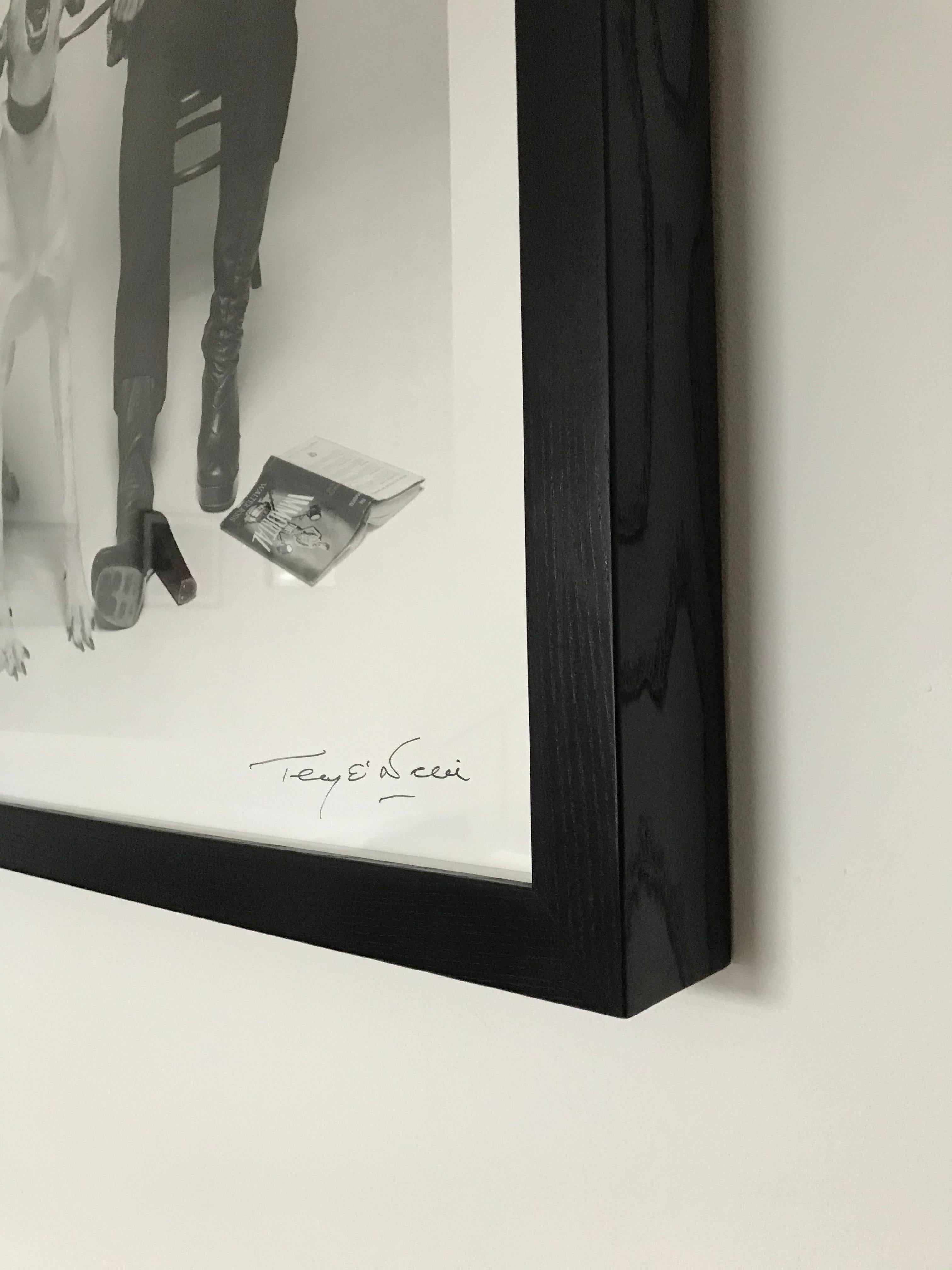 David Bowie, Diamond Dogs – Terry O''Neill, Musik, lebenslang signiert, 24x20 Zoll. (Zeitgenössisch), Photograph, von Terry O'Neill