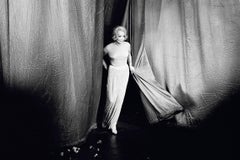 Llamada al telón de Dietrich, 1975 (Terry O'Neill - Fotografía en blanco y negro)
